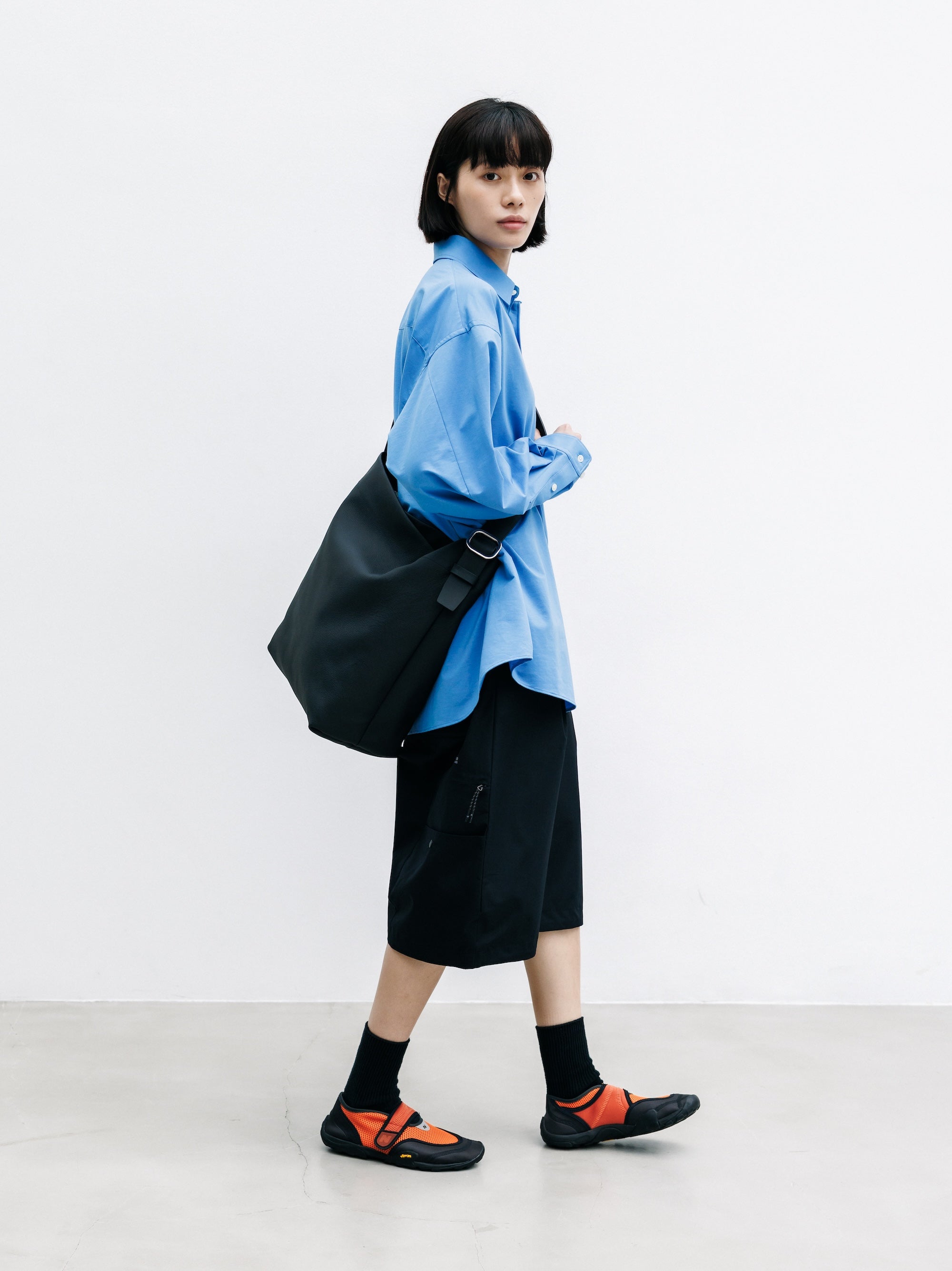 【8.8 SAT 20:00- IN STOCK】GRAIN LEATHER EDITOR’S BAG (BLACK)