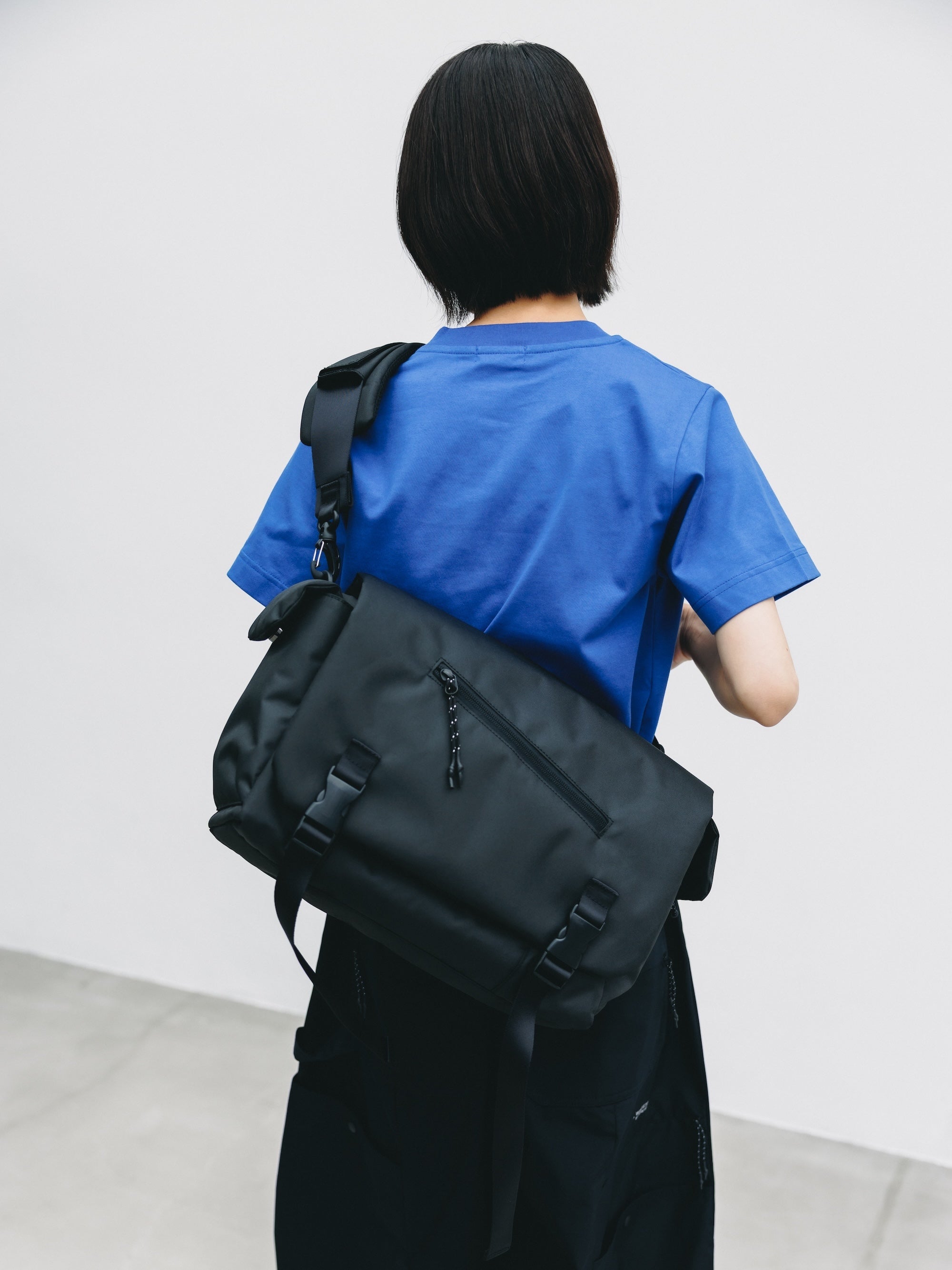 【6.13 SAT 20:00- IN STOCK】JOURNEY CROSS MESSENGER BAG (BLACK)