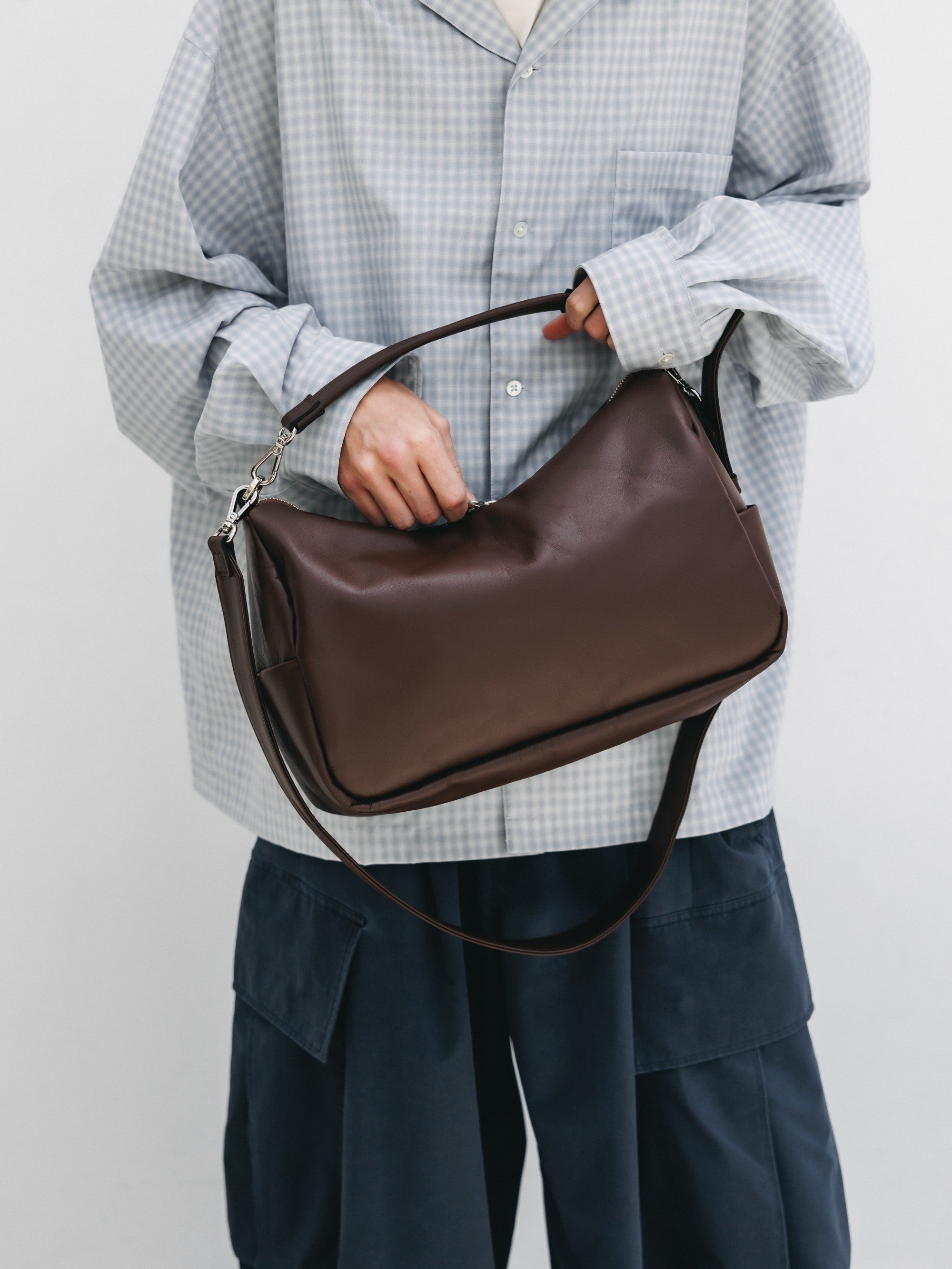 【7.29 WED 20:00- IN STOCK】LEATHER DAYOFF BAG (BROWN)