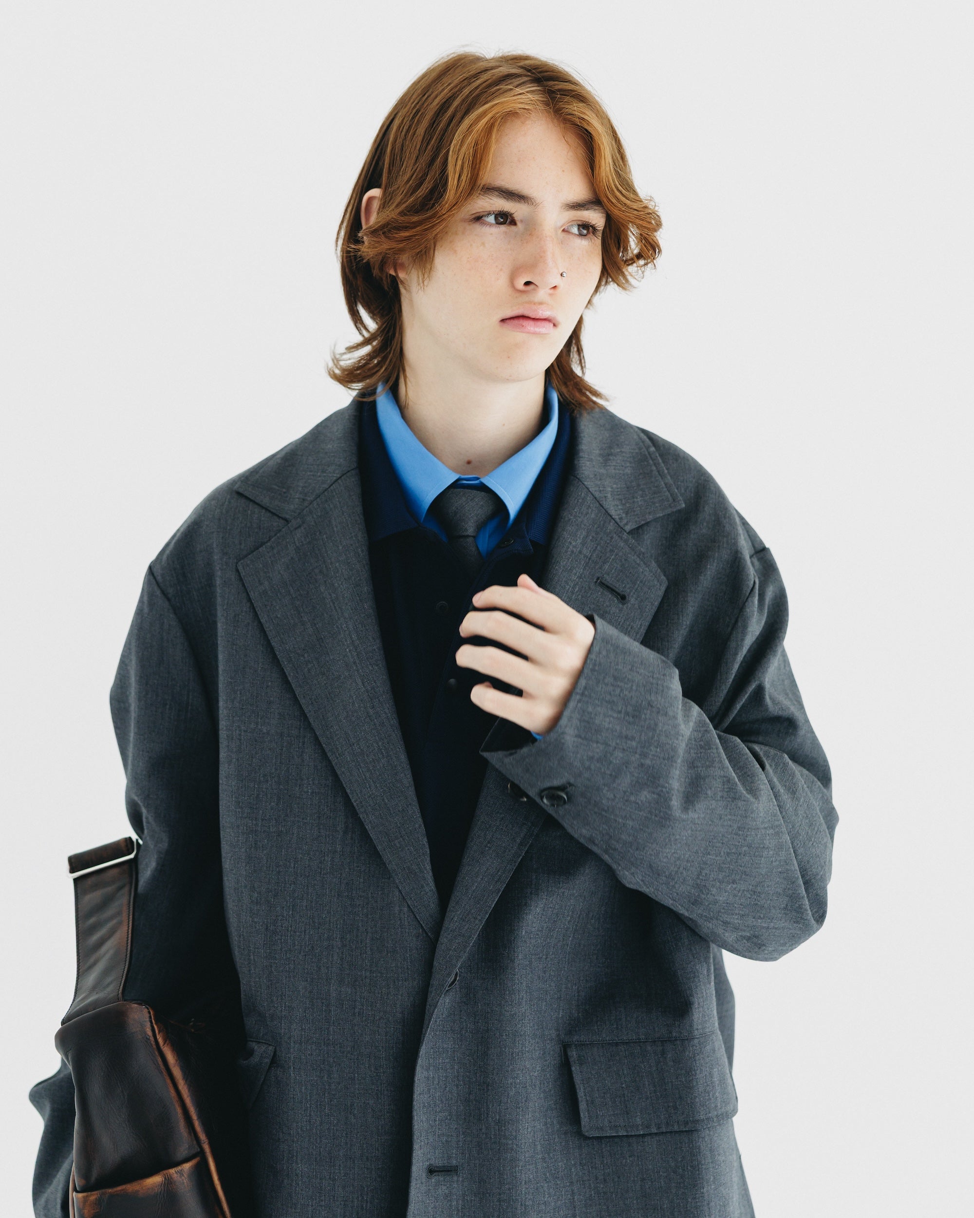 【9.6 SAT 20:00- IN STOCK】WOOL GABARDINE CITY UNIFORM TAILORED JACKET (GRAY)