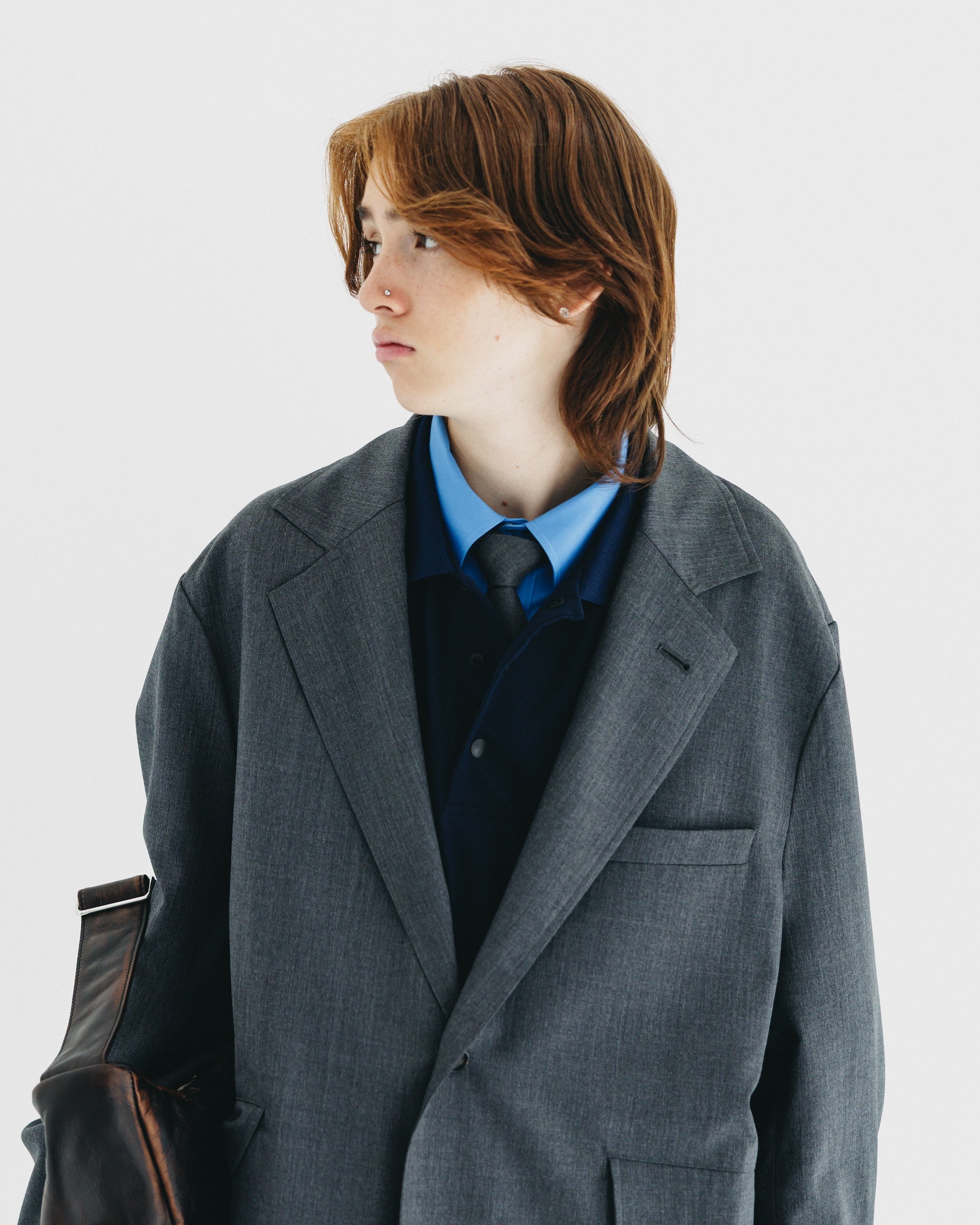 【9.6 SAT 20:00- IN STOCK】WOOL GABARDINE CITY UNIFORM TAILORED JACKET (GRAY)