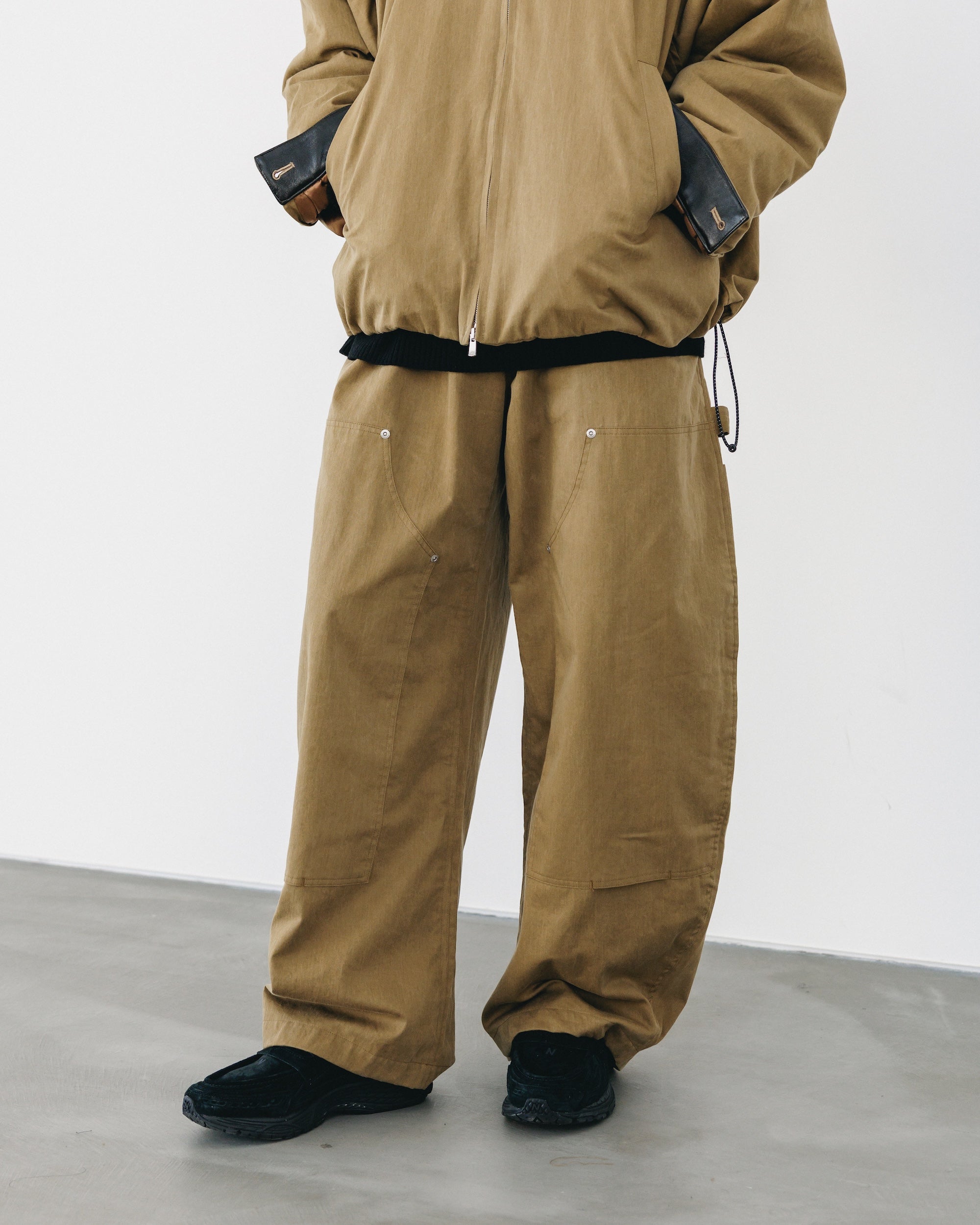 【12.27 SAT 20:00- IN STOCK】VINTAGE EFFECT DOUBLE KNEE CURVED WORKER PANTS (BEIGE)