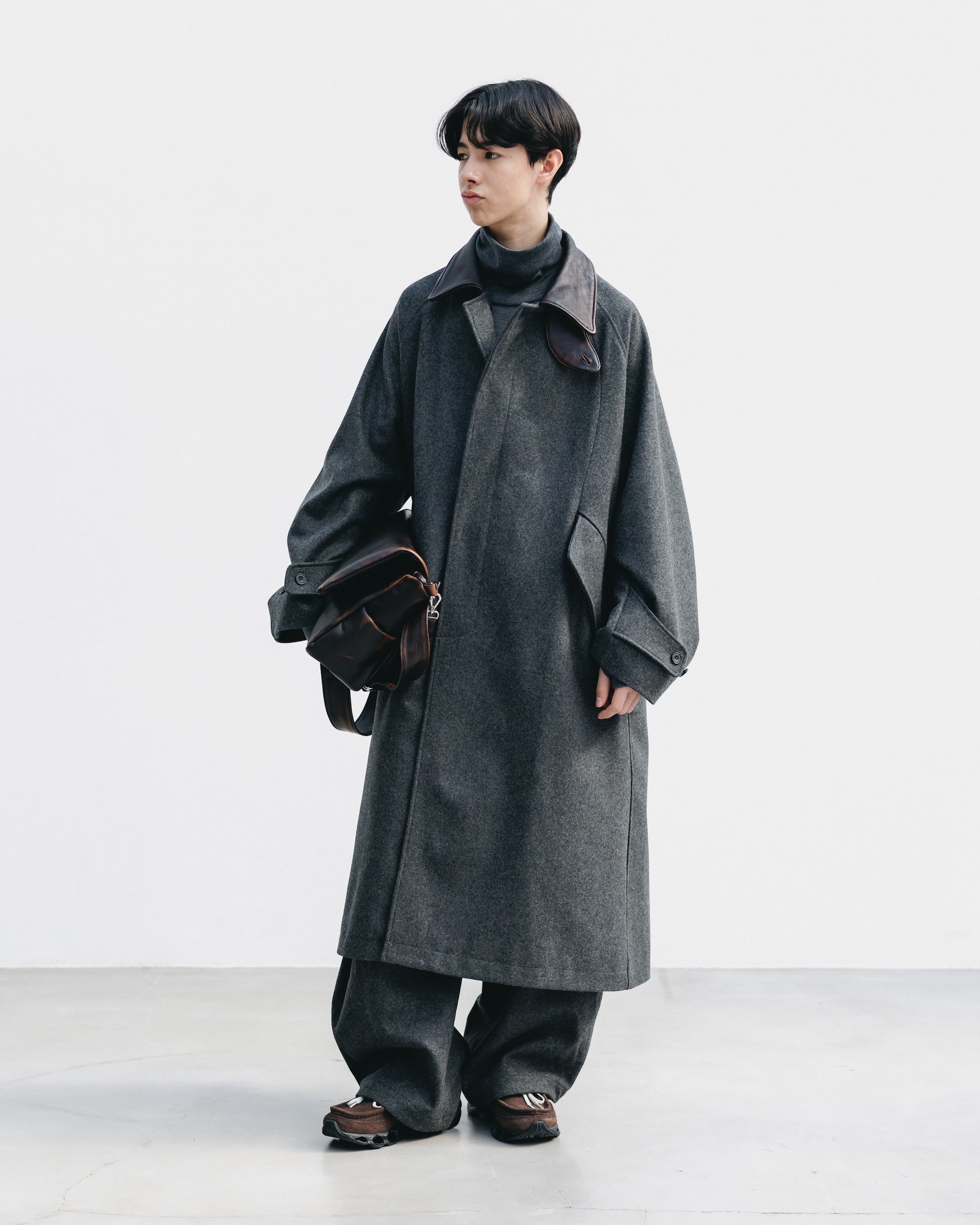 【12.10 WED 20:00- IN STOCK】LEATHER COLLAR WOOL MELTON BALMACAAN COAT (GRAY)