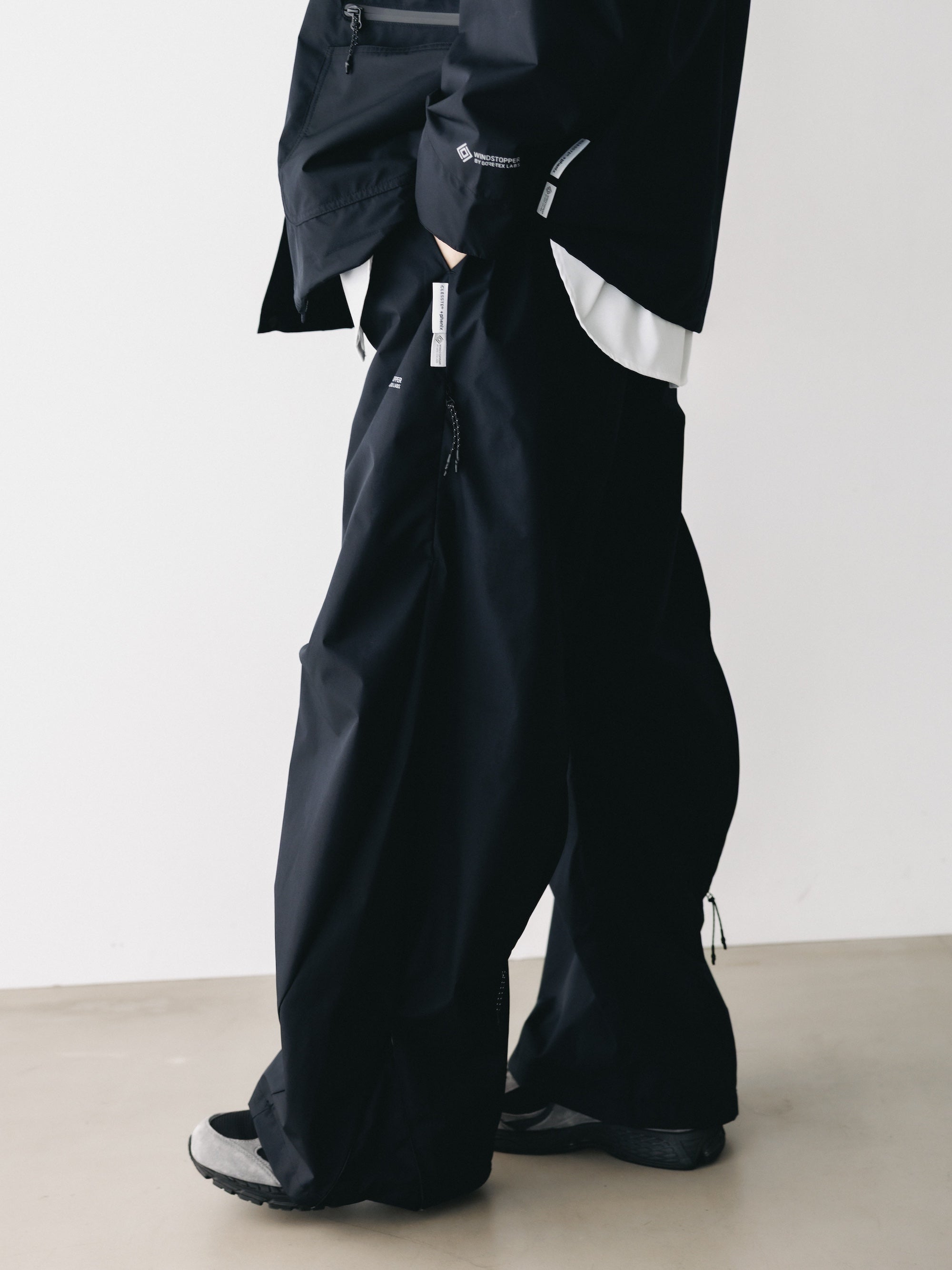 +phenix WINDSTOPPER® by GORE-TEX LABS CITY BARREL LEG PANTS (BLACK)
