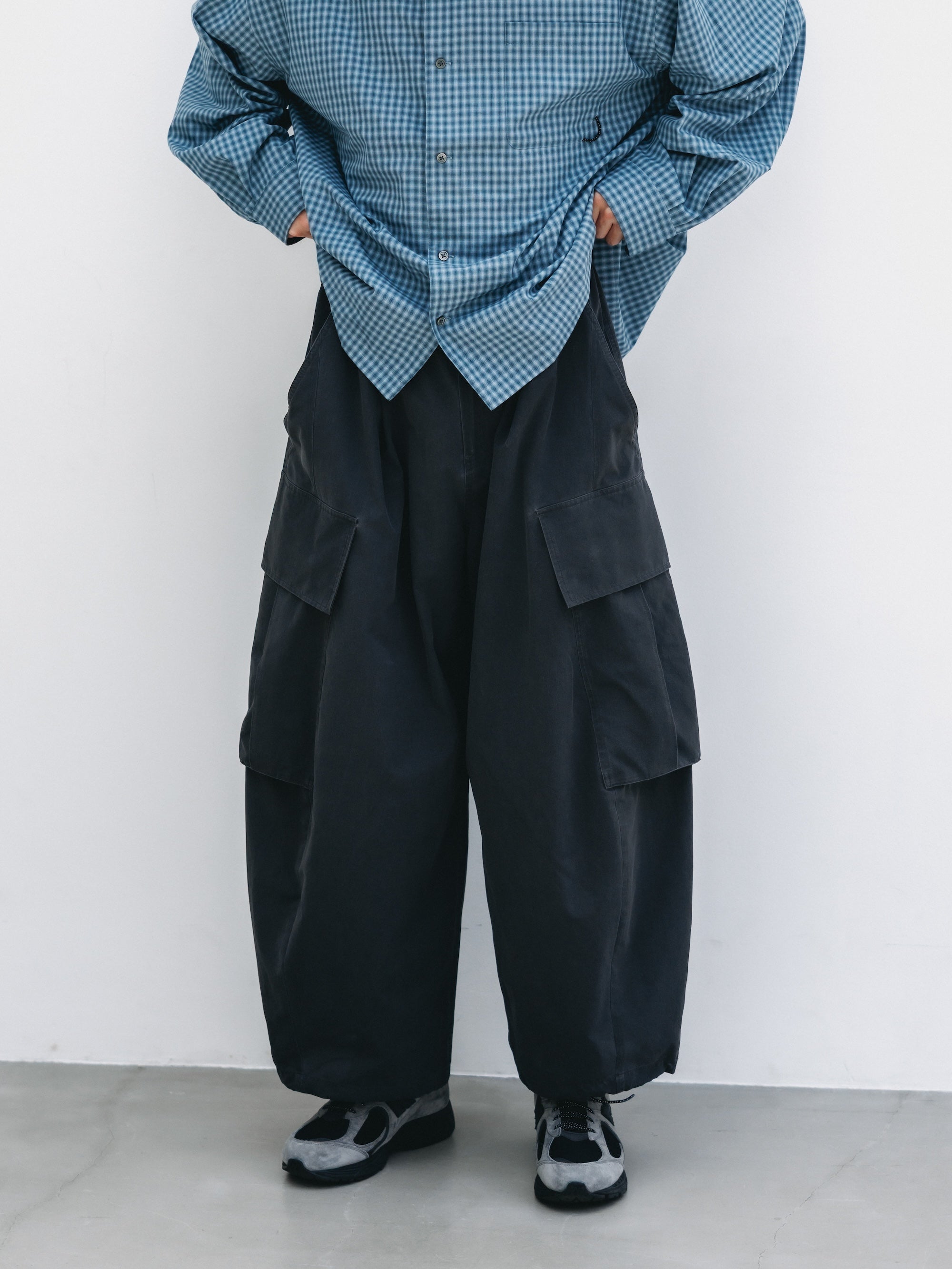 【5.20 WED 20:00- IN STOCK】VINTAGE EFFECT COOLDOTS® CITY MEGA POCKET BALLOON CARGO PANTS(BLACK)