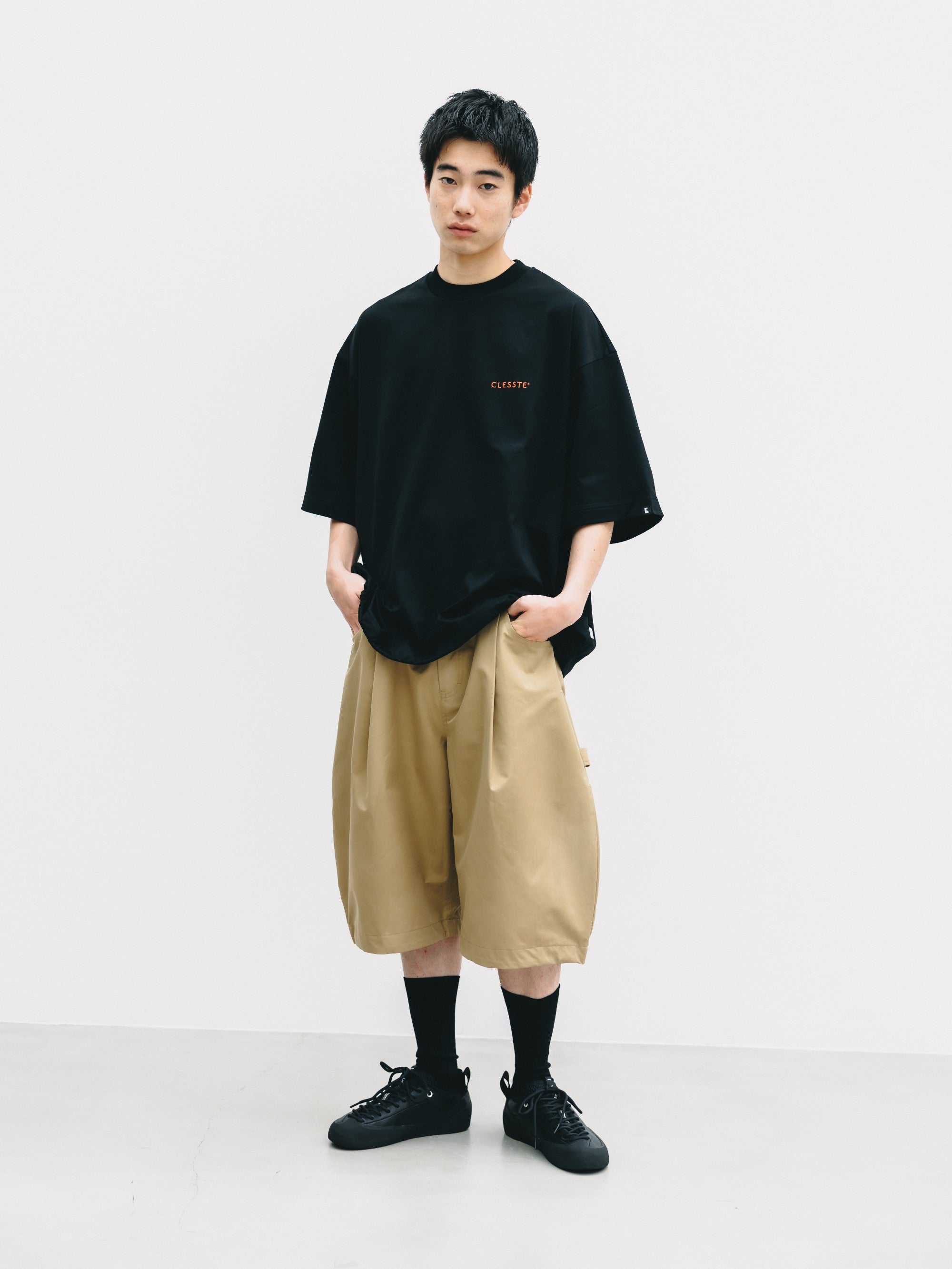 【7.8 WED 20:00- IN STOCK】+PHENIX WINDSTOPPER® BY GORE-TEX LABS TWILL CITY MASSIVE UTILITY HALF PANTS (CAMEL BEIGE)