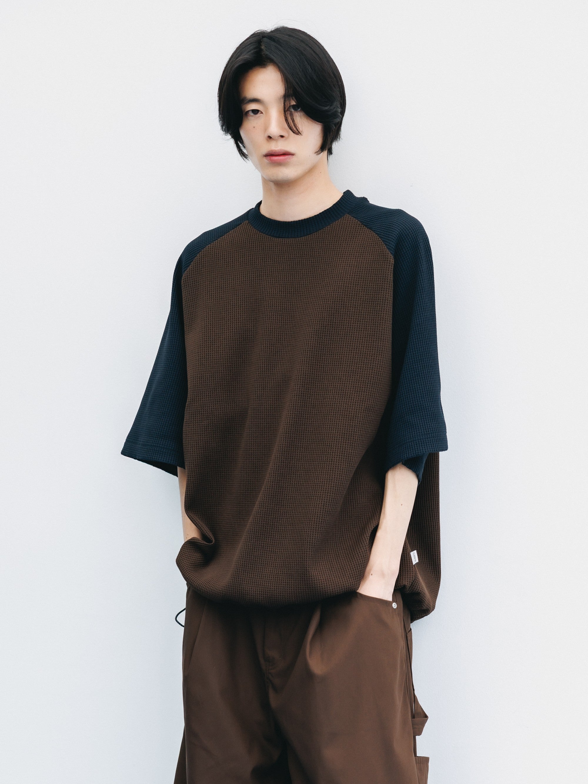 【6.3 WED 20:00- IN STOCK】CITY LIGHT THERMAL RAGLAN S/S T-SHIRT WITH DRAWSTRINGS (BROWN×BLACK)