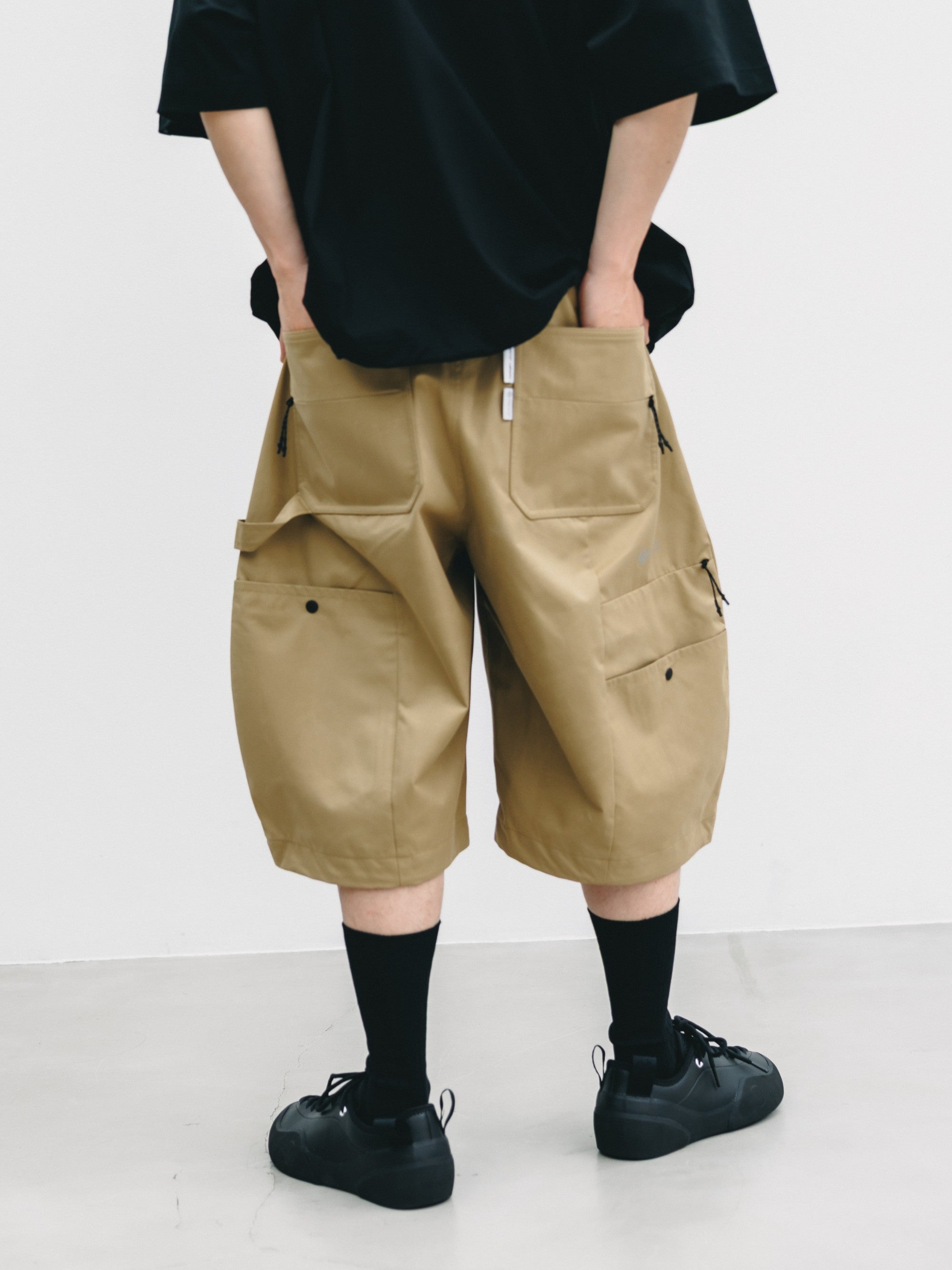 【7.8 WED 20:00- IN STOCK】+PHENIX WINDSTOPPER® BY GORE-TEX LABS TWILL CITY MASSIVE UTILITY HALF PANTS (CAMEL BEIGE)