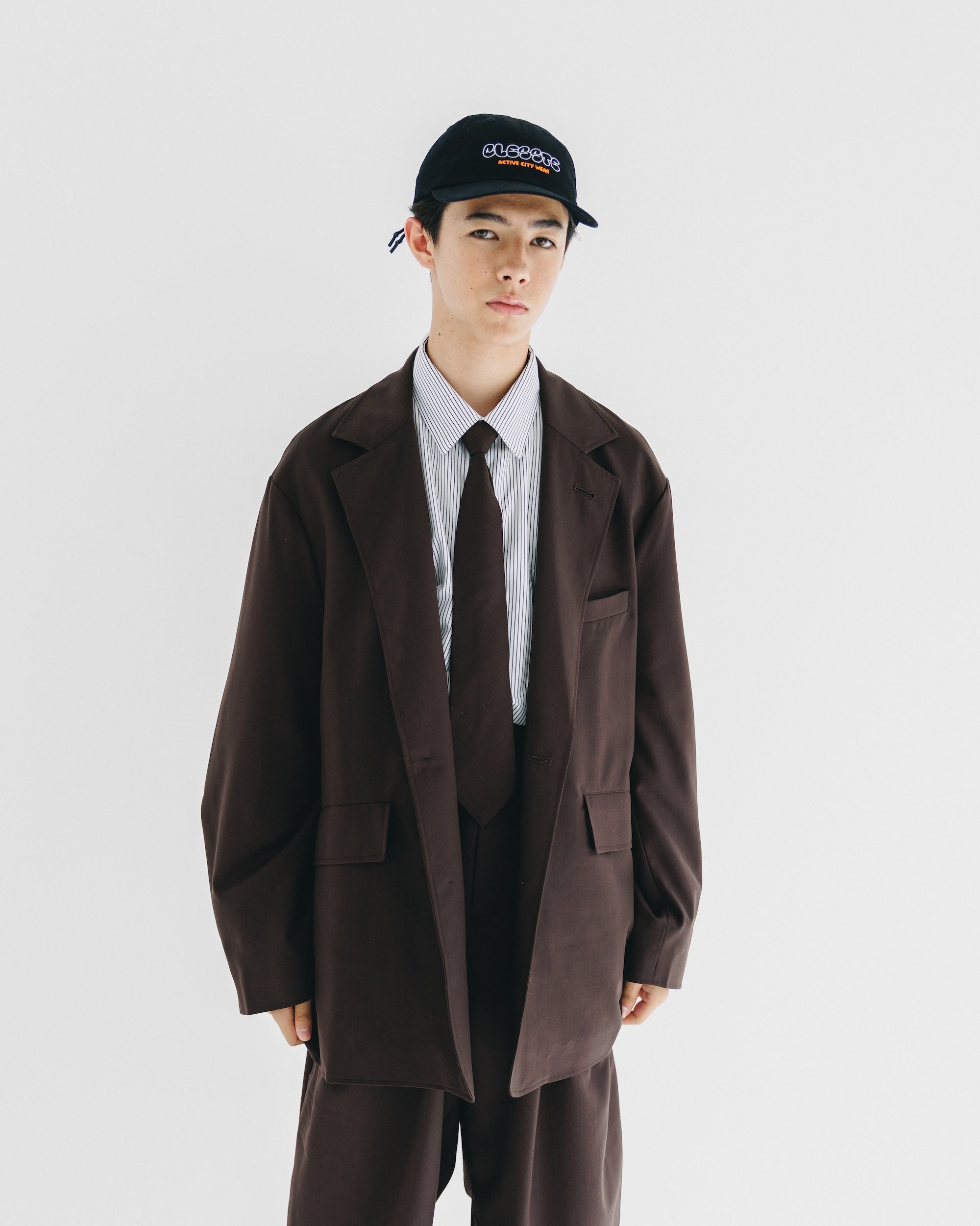 【9.6 SAT 20:00- IN STOCK】WOOL GABARDINE CITY UNIFORM TAILORED JACKET (BROWN)