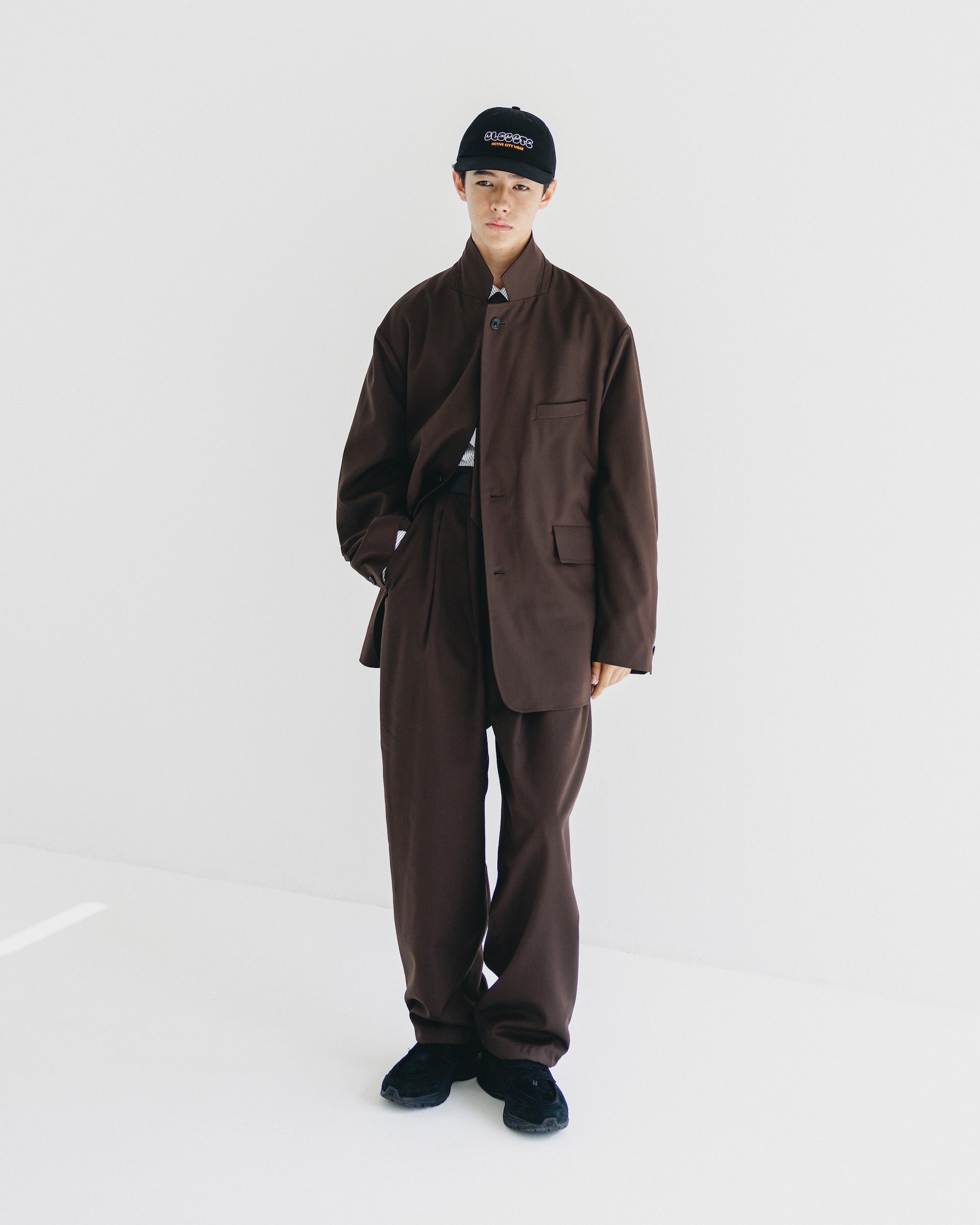 【9.6 SAT 20:00- IN STOCK】WOOL GABARDINE CITY UNIFORM TAILORED JACKET (BROWN)