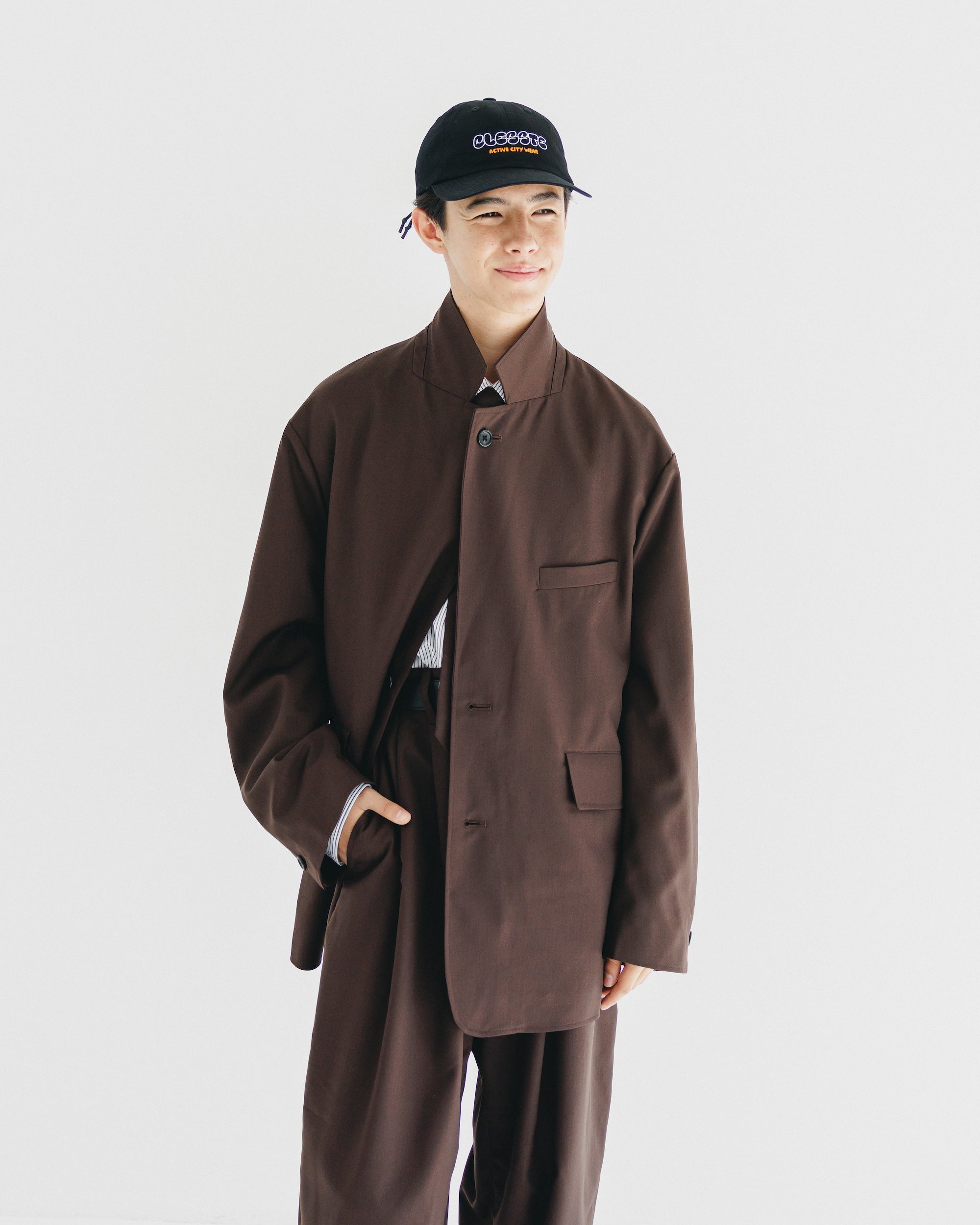 【9.6 SAT 20:00- IN STOCK】WOOL GABARDINE CITY UNIFORM TAILORED JACKET (BROWN)