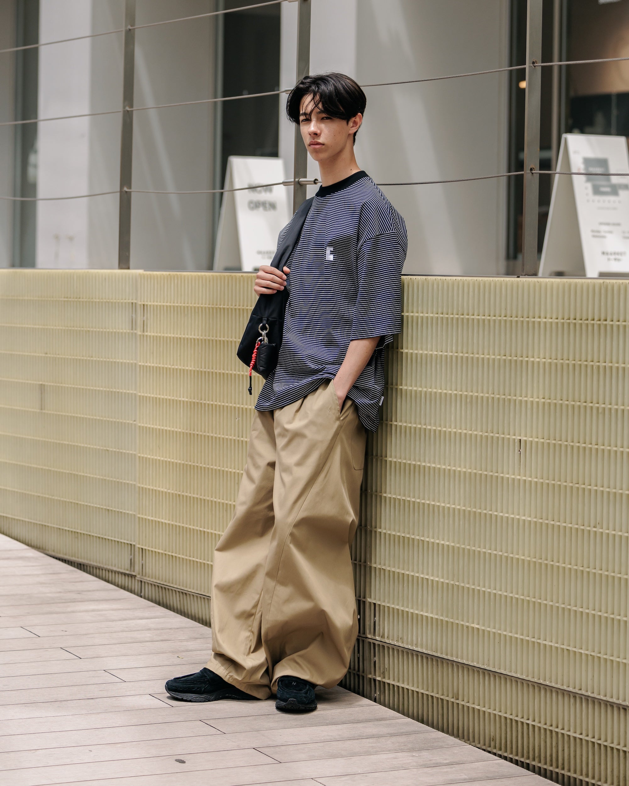 【7.30 WED 20:00- IN STOCK】"C"STRIPED MASSIVE T-SHIRT WITH DRAWSTRINGS (BLACK×WHITE)
