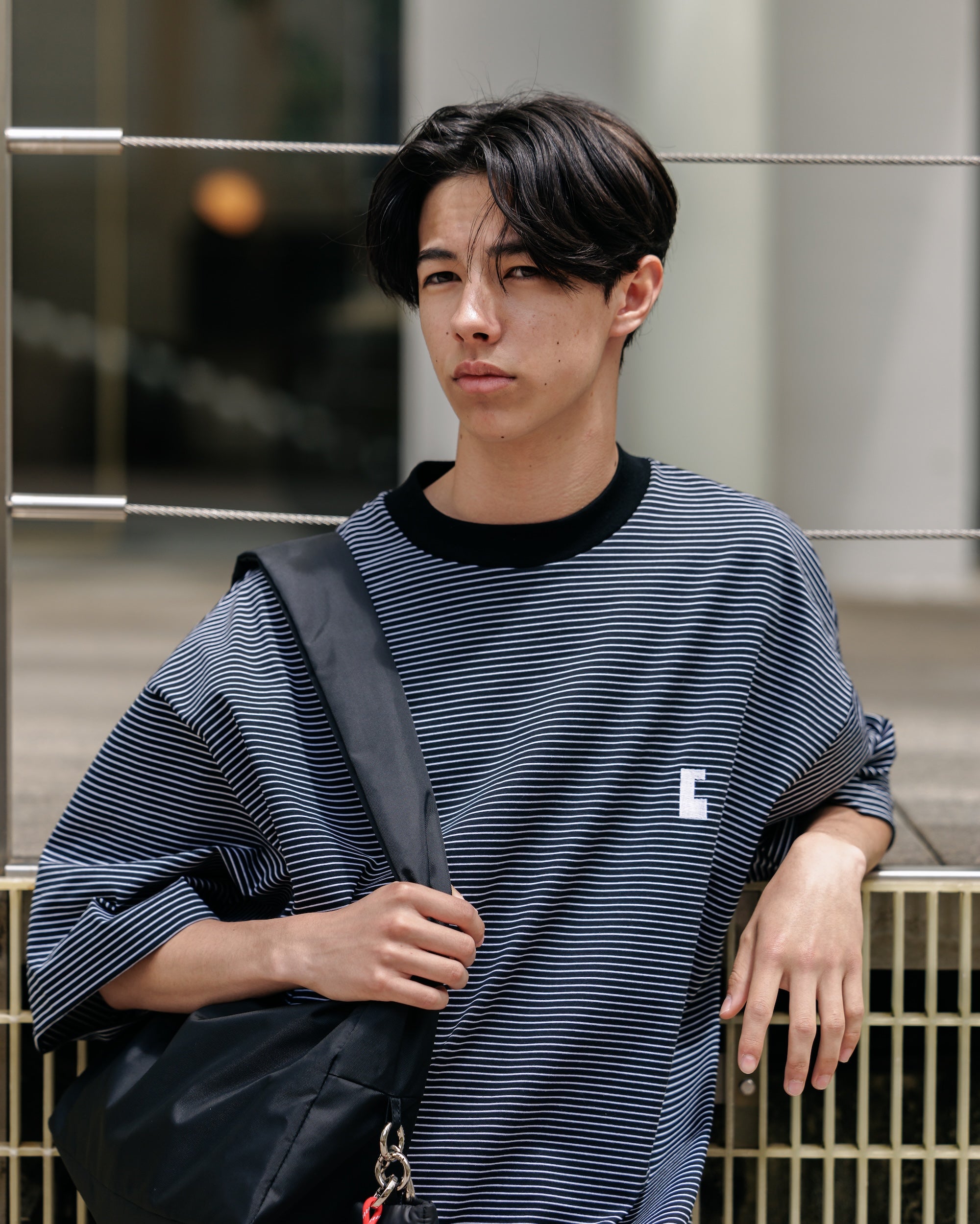 【7.30 WED 20:00- IN STOCK】"C"STRIPED MASSIVE T-SHIRT WITH DRAWSTRINGS (BLACK×WHITE)