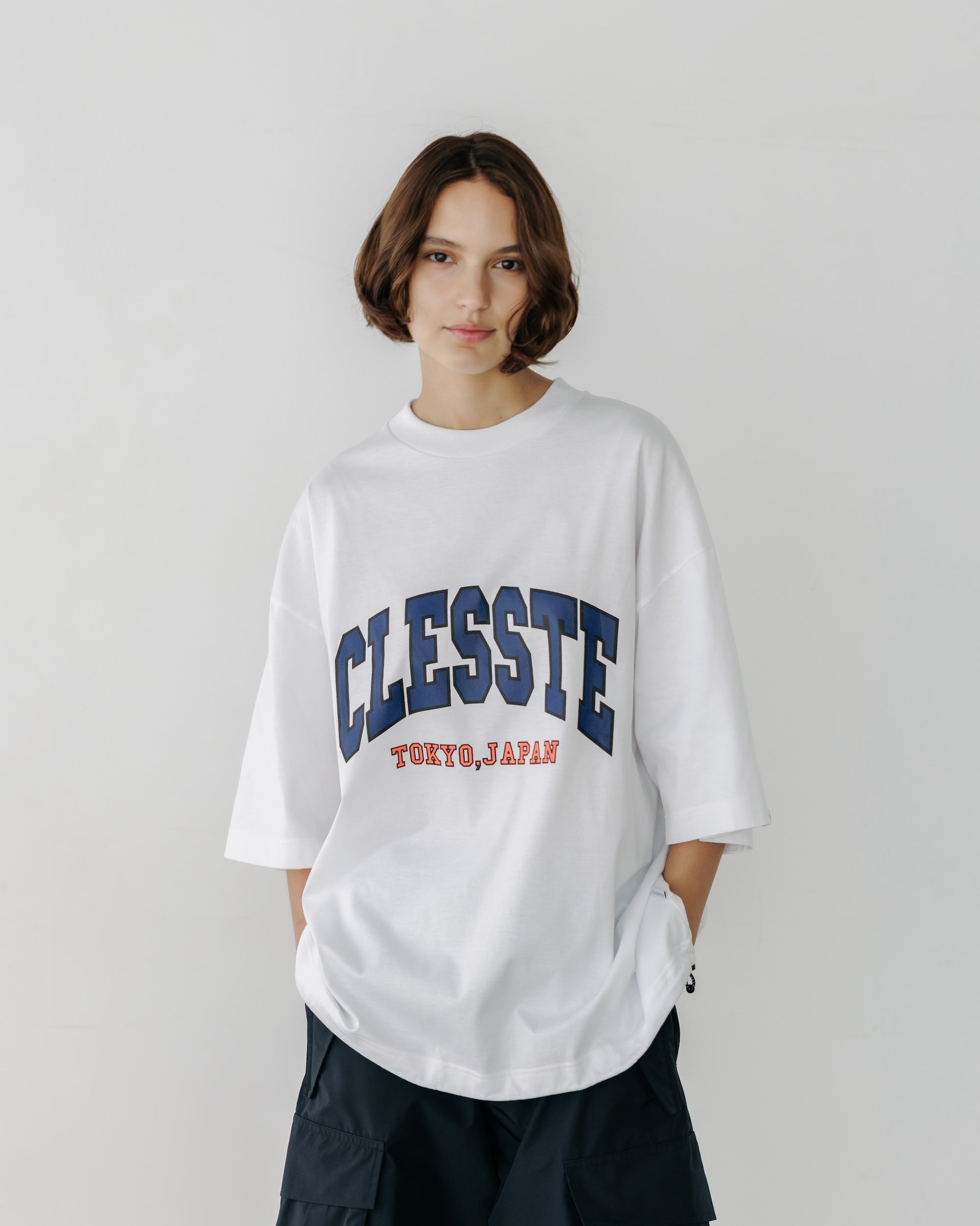 COLLEGE LOGO PRINT MASSIVE T-SHIRT WITH DRAWSTRINGS (WHITE)