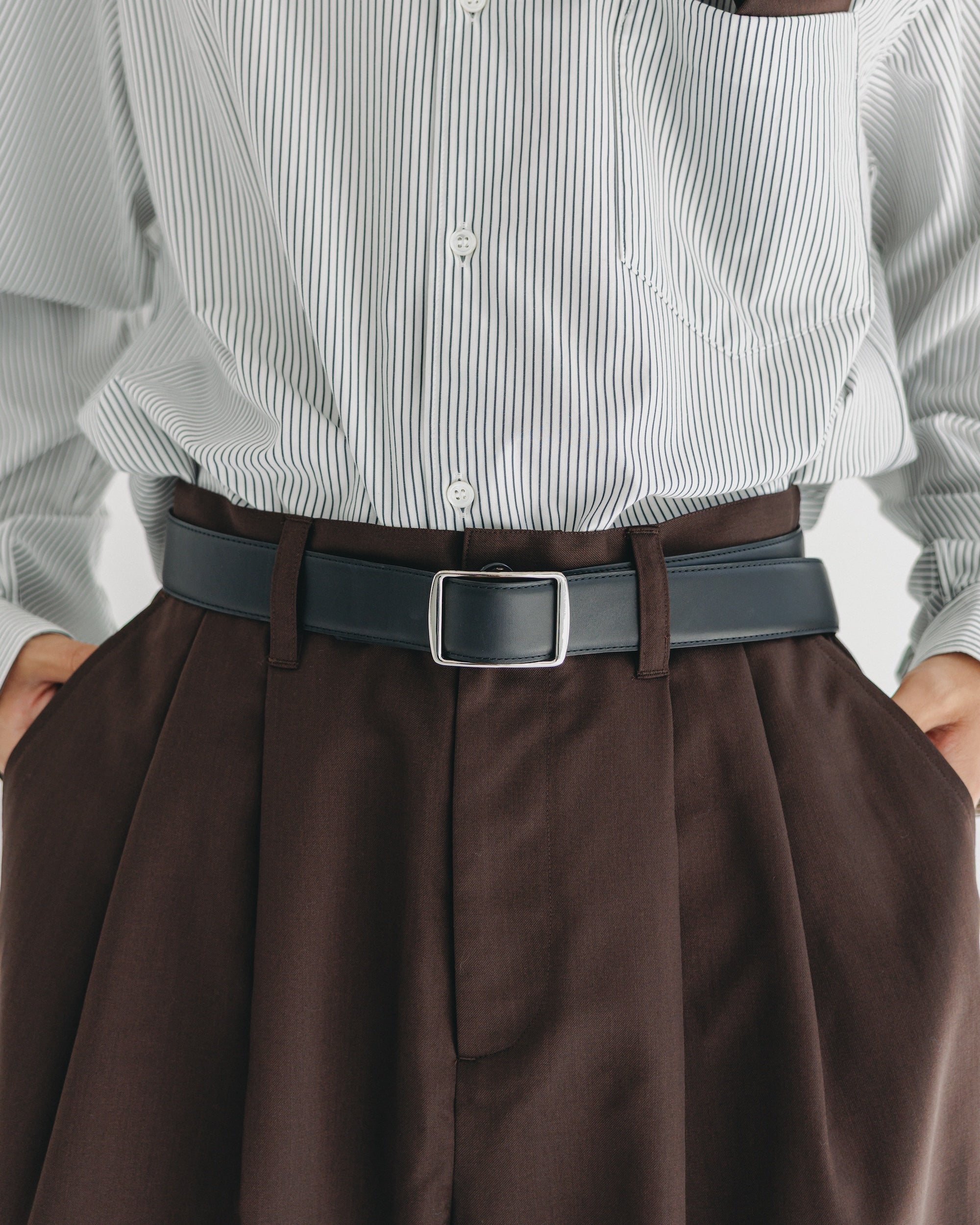 【9.6 SAT 20:00- IN STOCK】HOLELESS ESSENTIAL LEATHER BELT (BLACK)