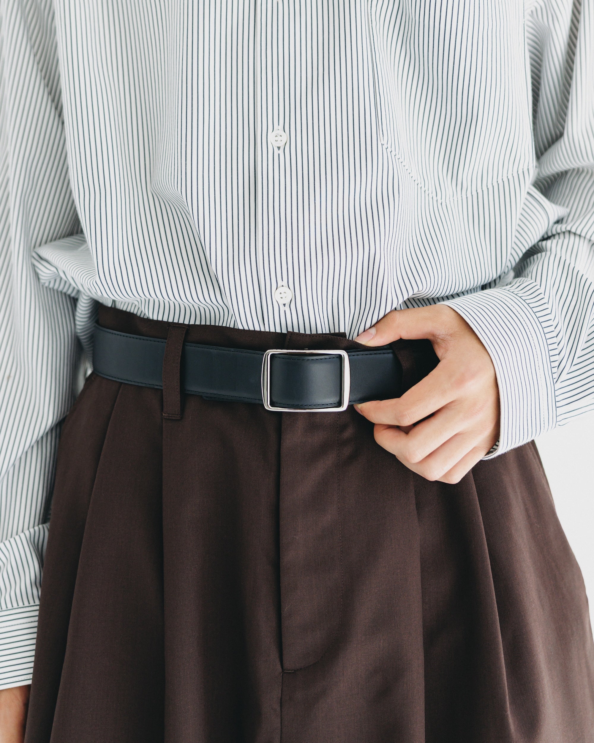 【9.6 SAT 20:00- IN STOCK】HOLELESS ESSENTIAL LEATHER BELT (BLACK)