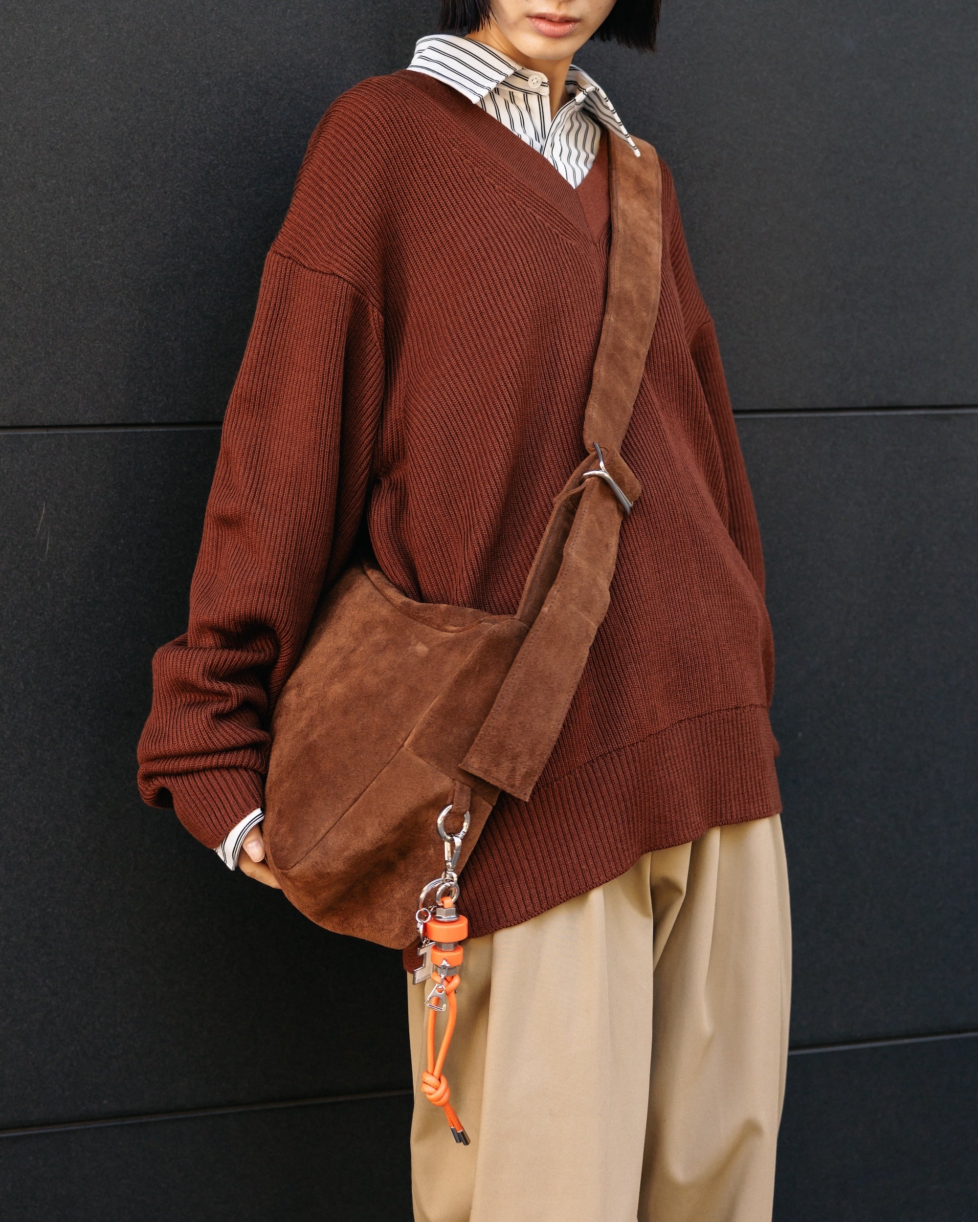 【1.7 WED 20:00- IN STOCK】SUEDE HOLIDAY BAG (BROWN)