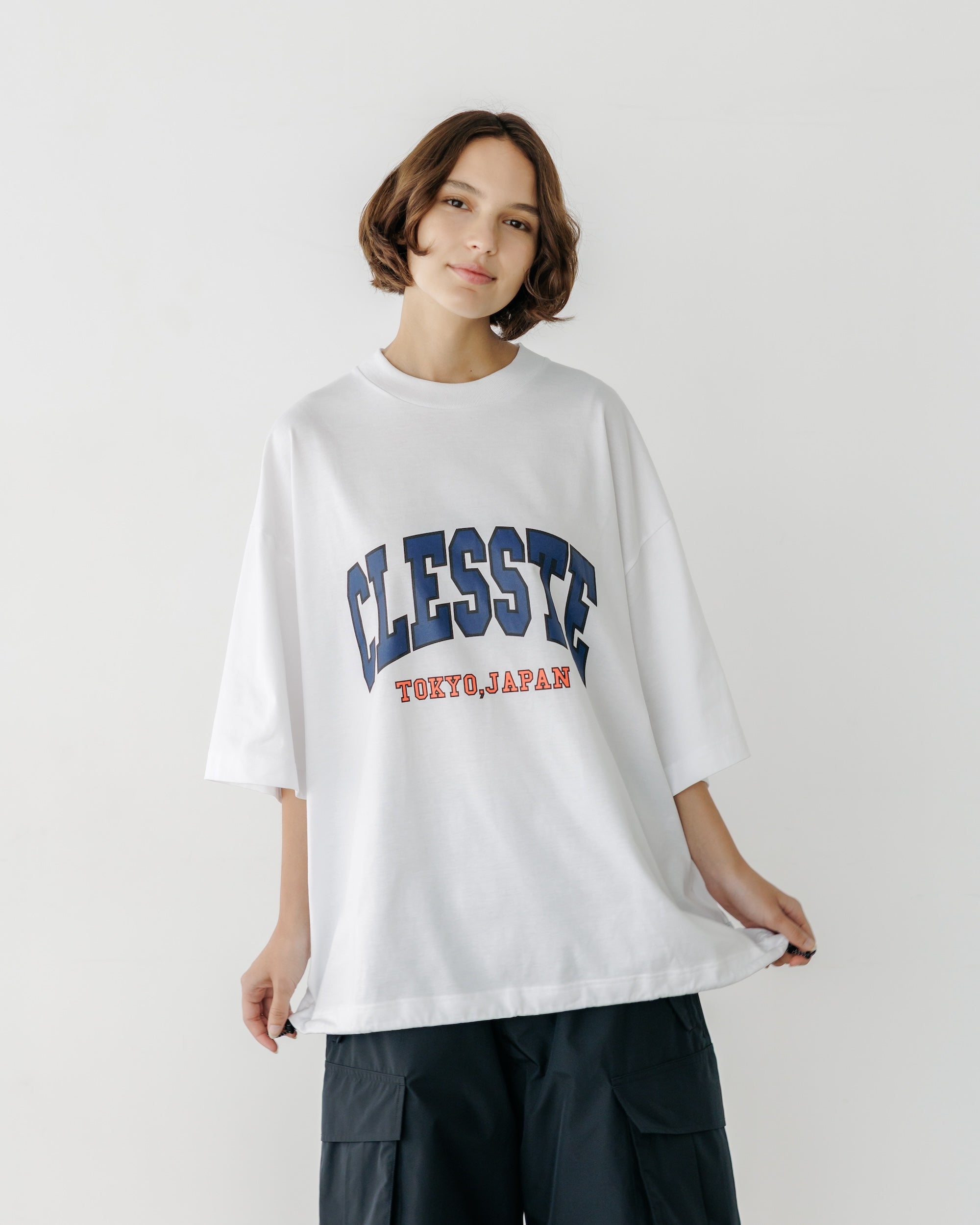 COLLEGE LOGO PRINT MASSIVE T-SHIRT WITH DRAWSTRINGS (WHITE)
