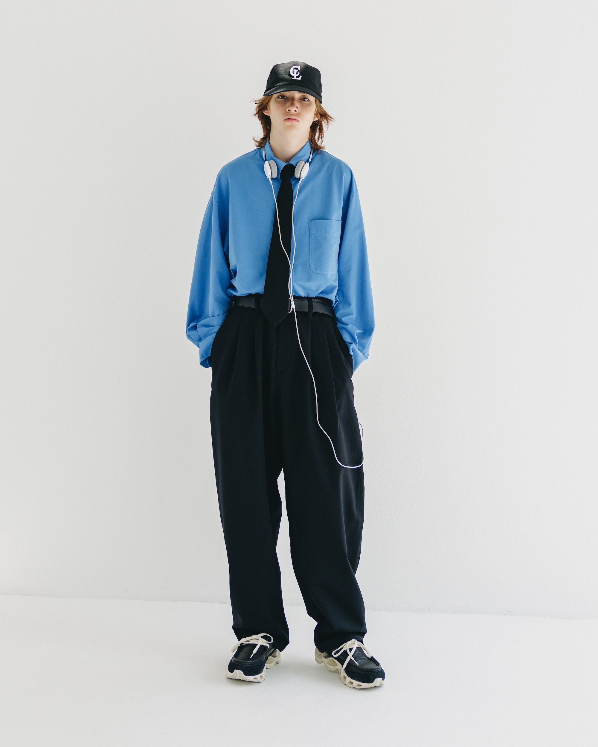 【9.6 SAT 20:00- IN STOCK】WOOL GABARDINE CITY UNIFORM WIDE TAPERED PANTS (BLACK)