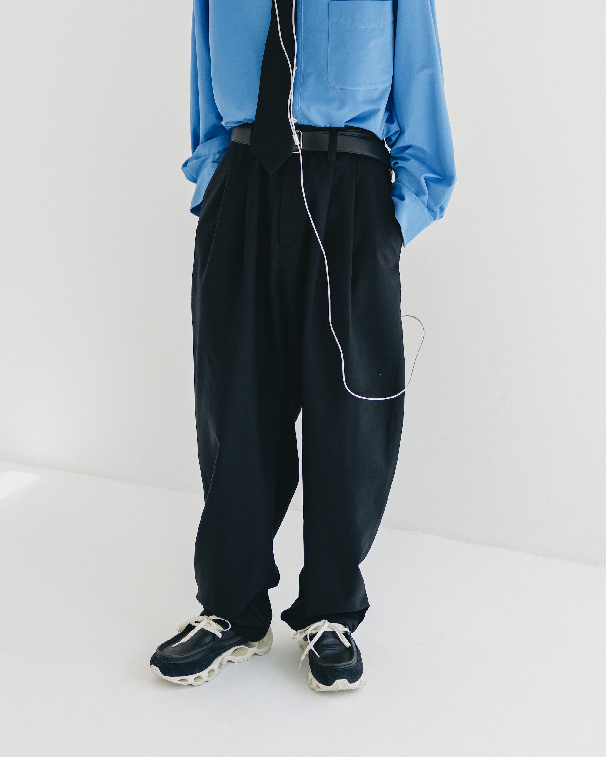 【9.6 SAT 20:00- IN STOCK】HOLELESS ESSENTIAL LEATHER BELT (BLACK)