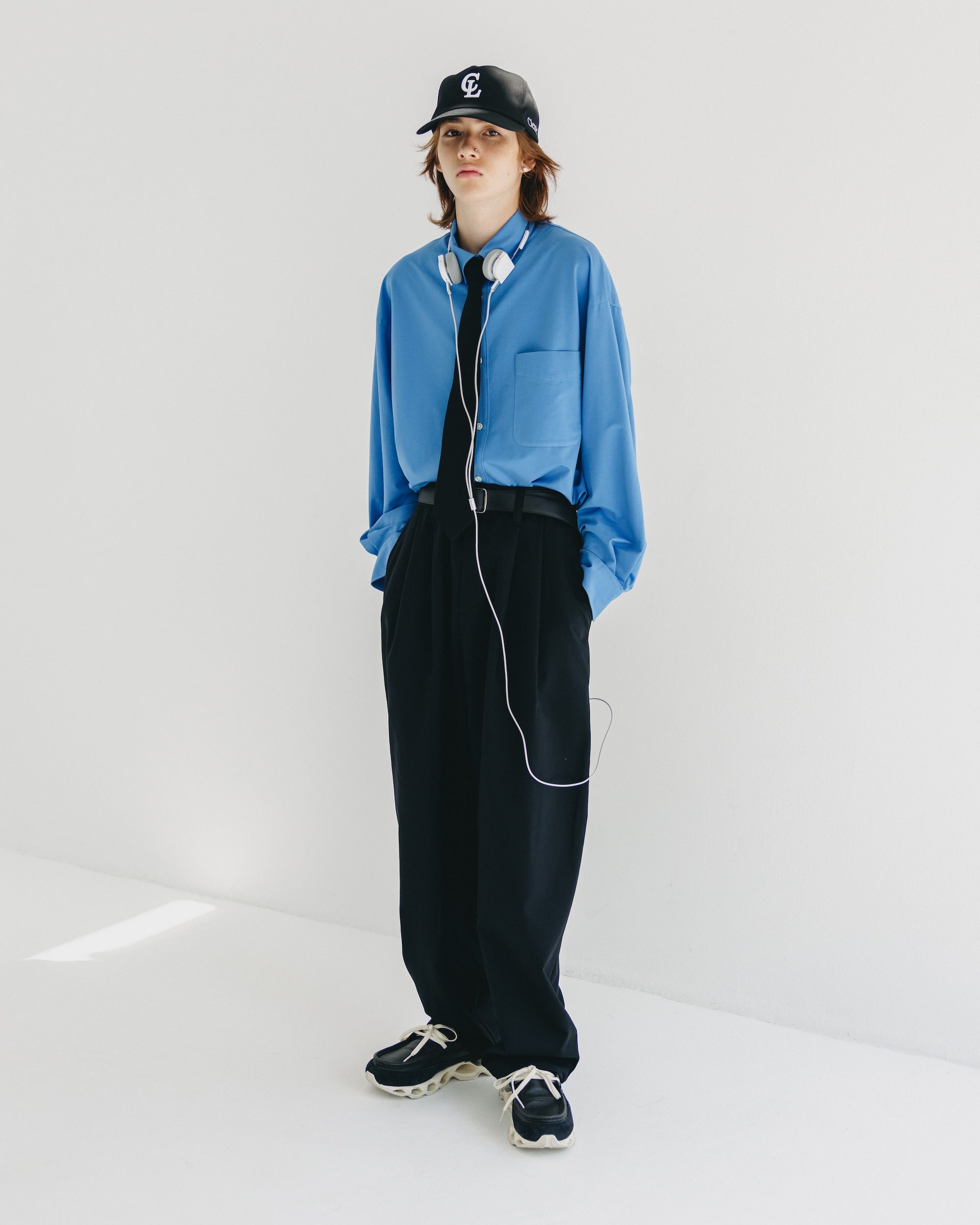【9.6 SAT 20:00- IN STOCK】WOOL GABARDINE CITY UNIFORM WIDE TAPERED PANTS (BLACK)