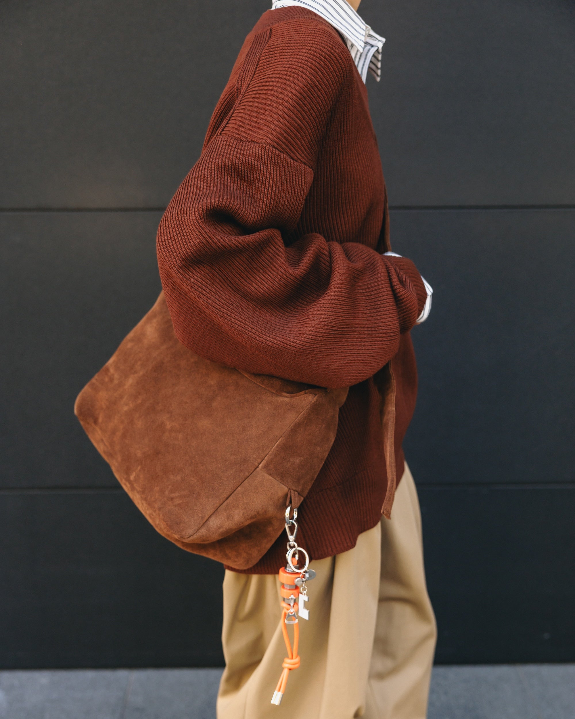 【1.7 WED 20:00- IN STOCK】SUEDE HOLIDAY BAG (BROWN)