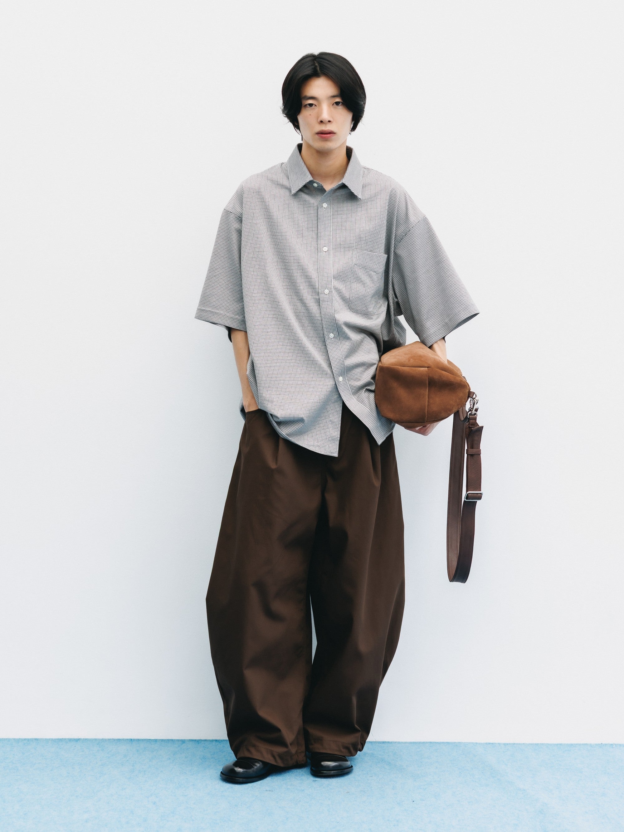 SUEDE DAYOFF BAG (BROWN)