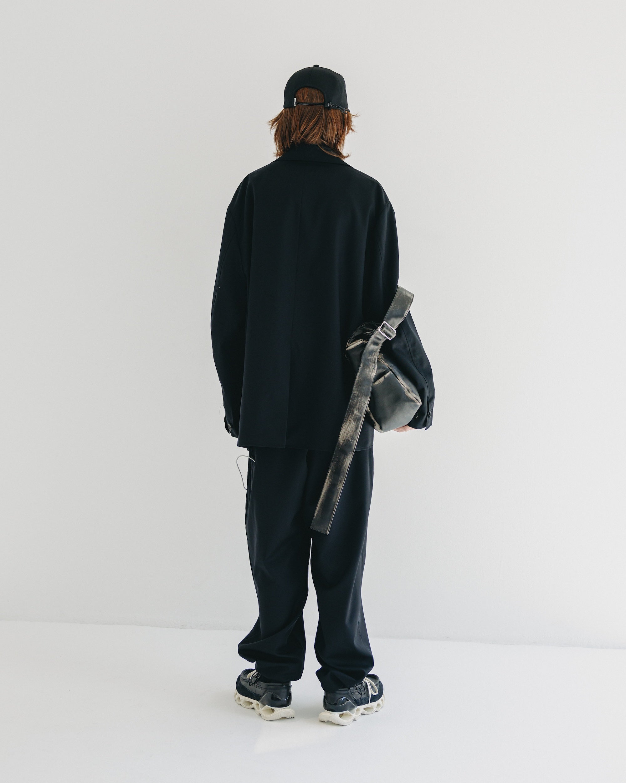 【9.6 SAT 20:00- IN STOCK】WOOL GABARDINE CITY UNIFORM TAILORED JACKET (BLACK)