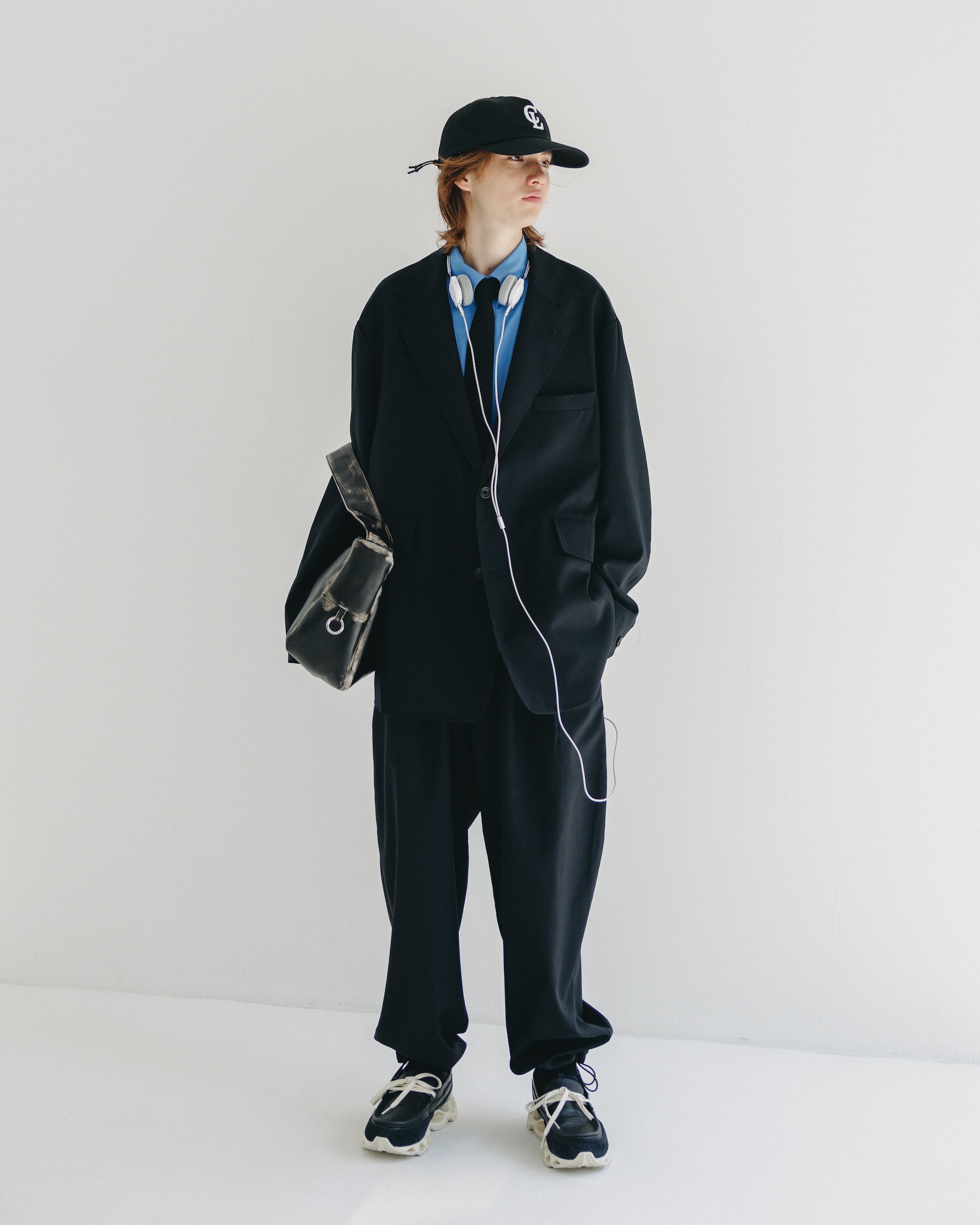 【9.6 SAT 20:00- IN STOCK】WOOL GABARDINE CITY UNIFORM TAILORED JACKET (BLACK)