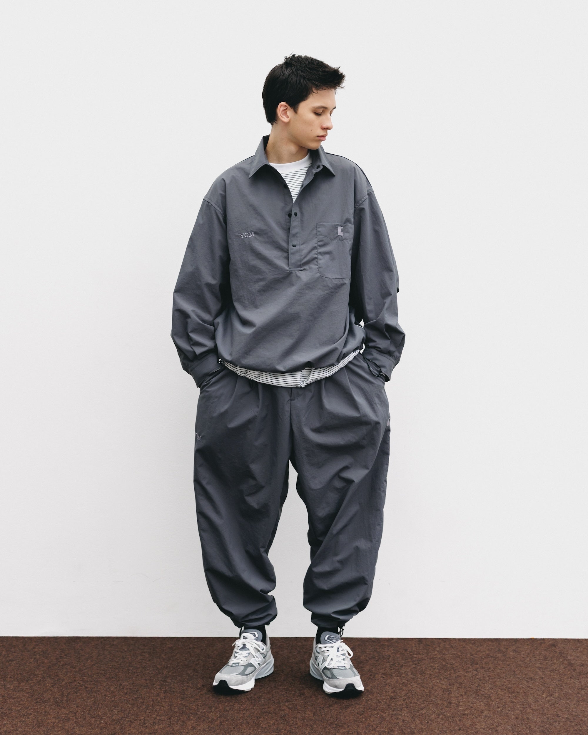 【10.15 WED 20:00- IN STOCK】WATER REPELLENT NYLON CITY UNIFORM L/S PULLOVER SHIRT FOR YGM (GRAY×GRAY)