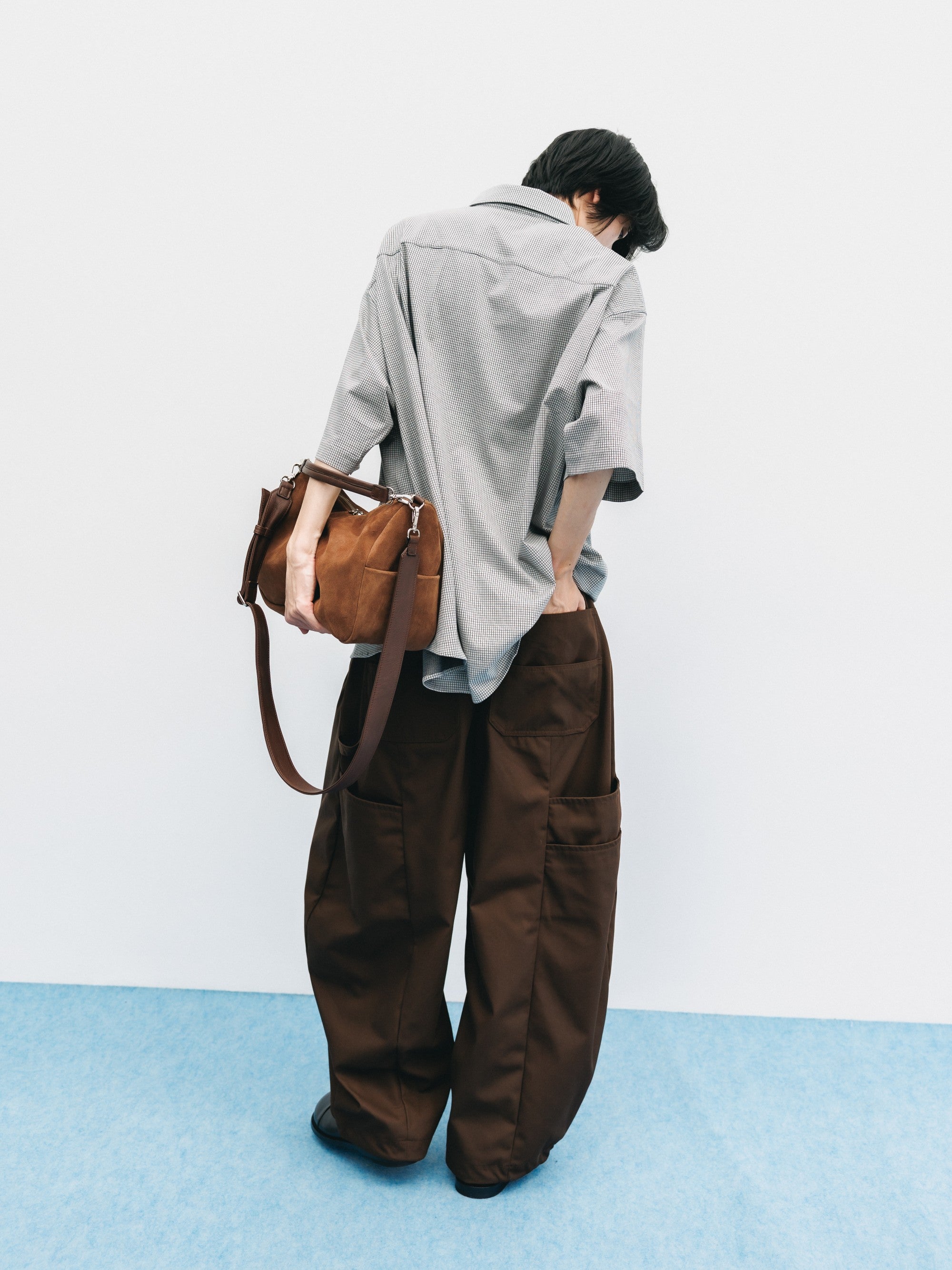 SUEDE DAYOFF BAG (BROWN)