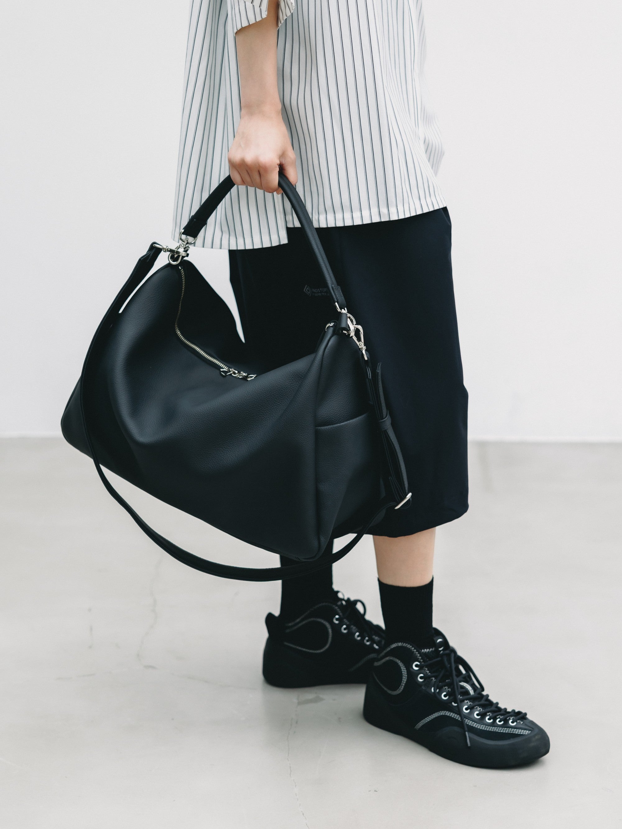 【8.15 SAT 20:00- IN STOCK】GRAIN LEATHER DAYOFF BAG LARGE