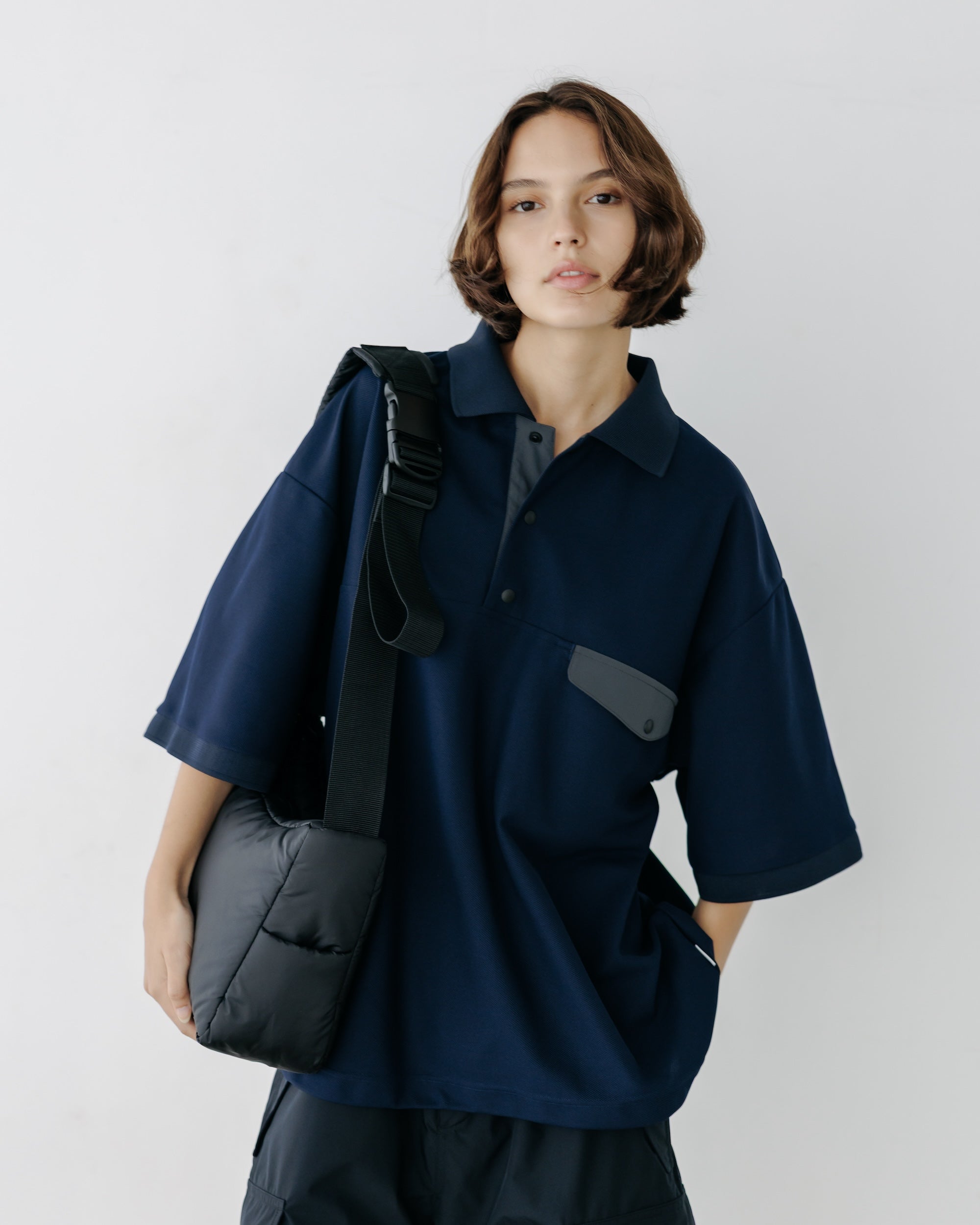 【8.20 WED 20:00- IN STOCK】ACTIVE CITY S/S SNAP POLO SHIRT (NAVY)