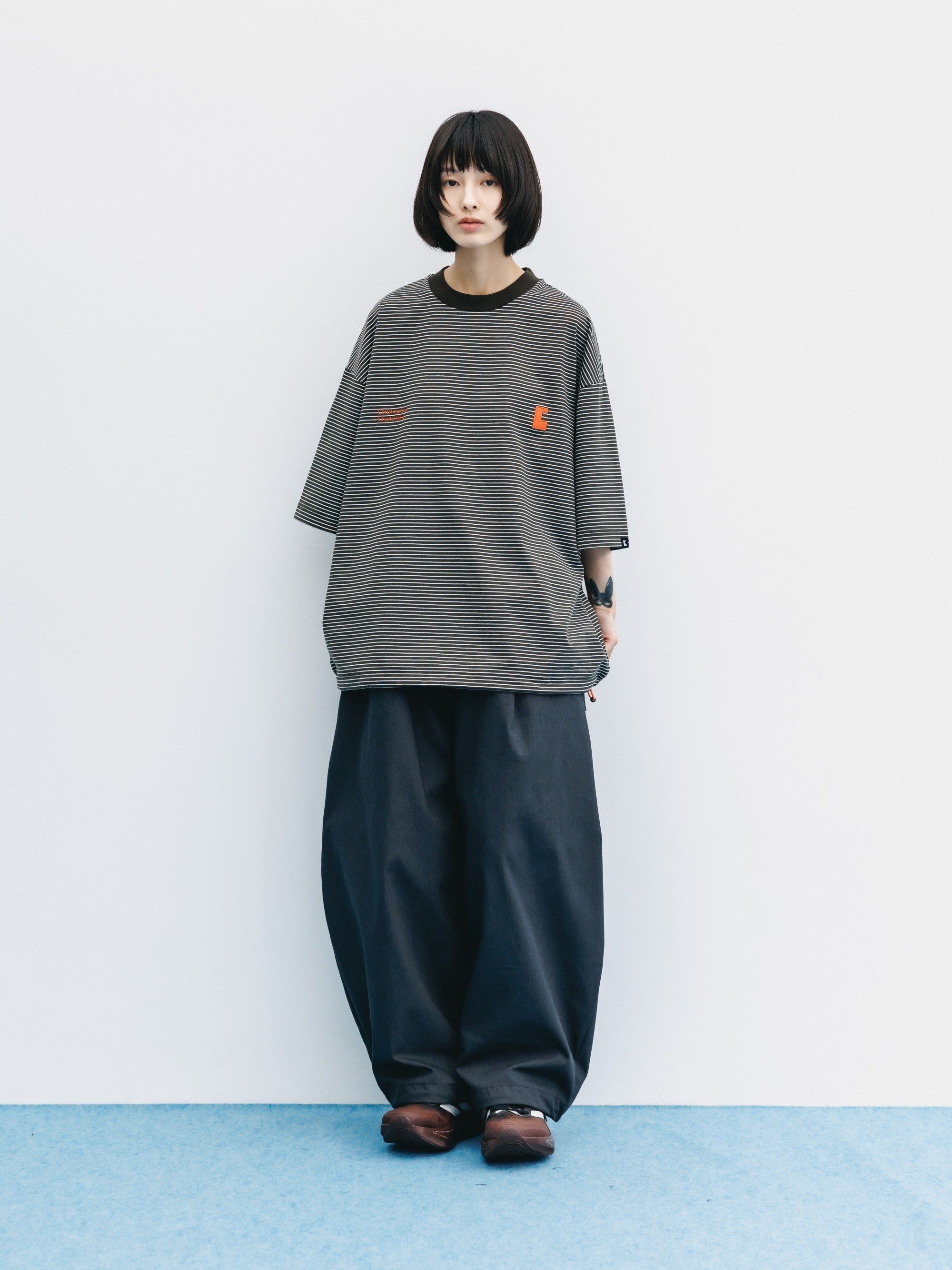 【6.13 SAT 20:00- IN STOCK】"C×CONCEPT" STRIPED S/S T-SHIRT WITH DRAWSTRINGS (BROWN×WHITE)