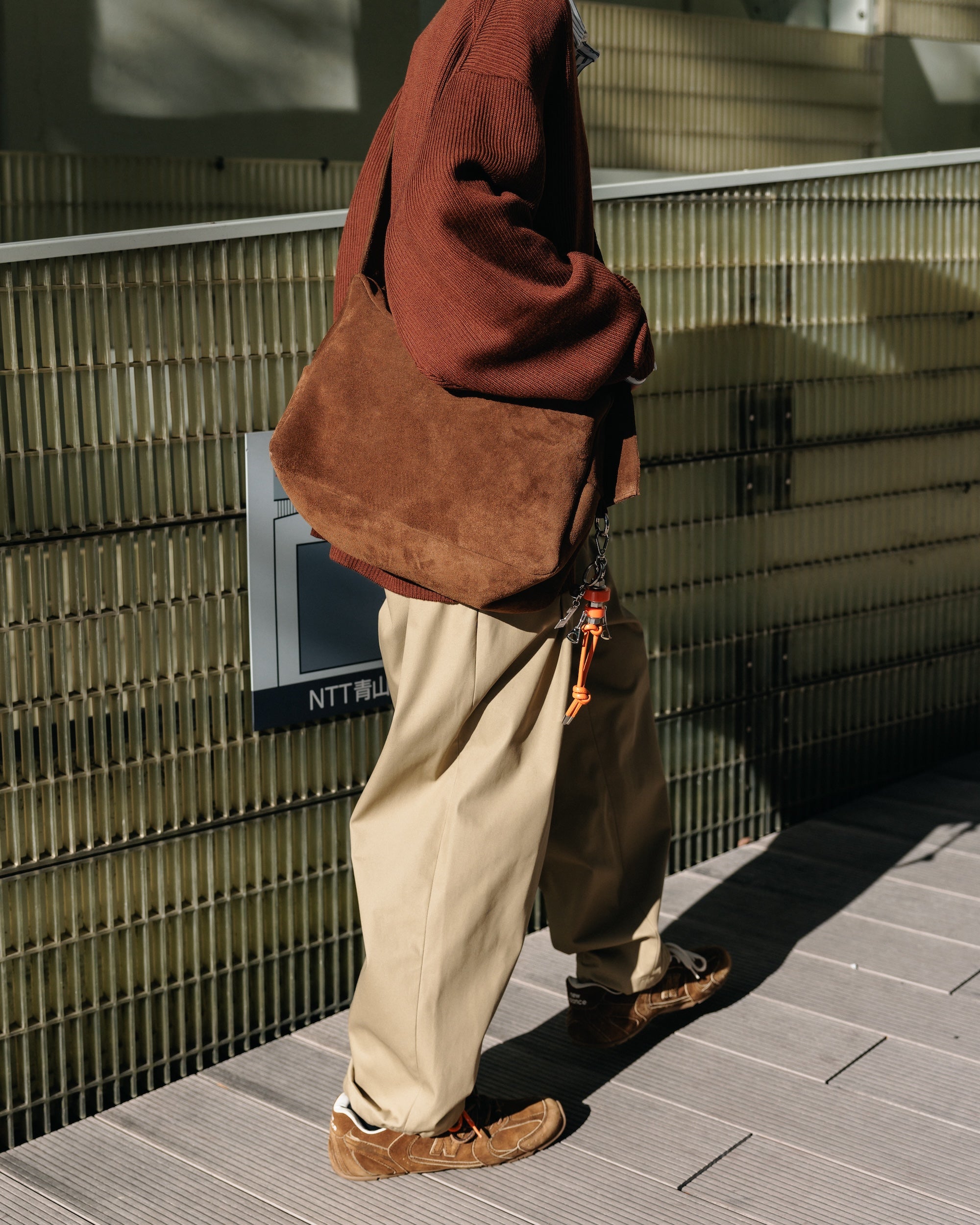 【1.7 WED 20:00- IN STOCK】SUEDE HOLIDAY BAG (BROWN)