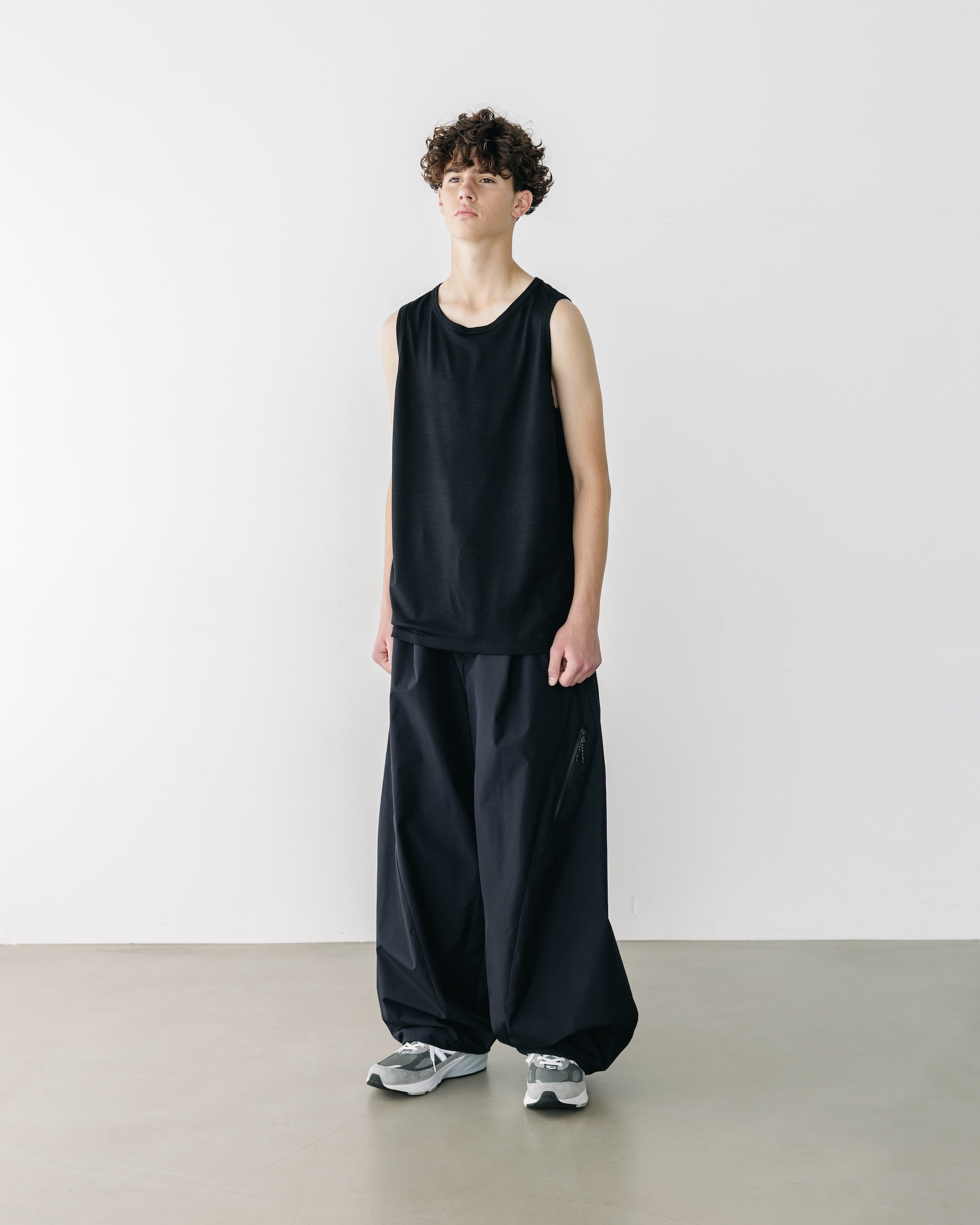 WASHABLE WOOL TANK TOP (BLACK)