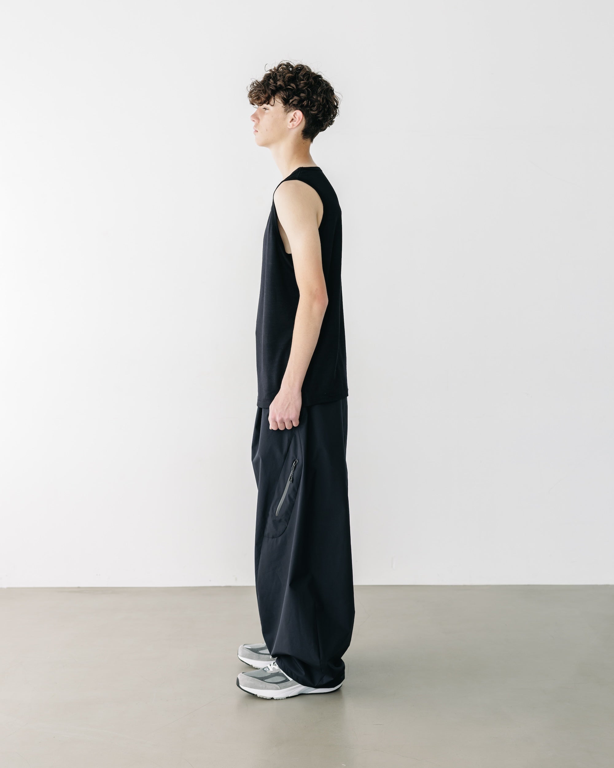 WASHABLE WOOL TANK TOP (BLACK)