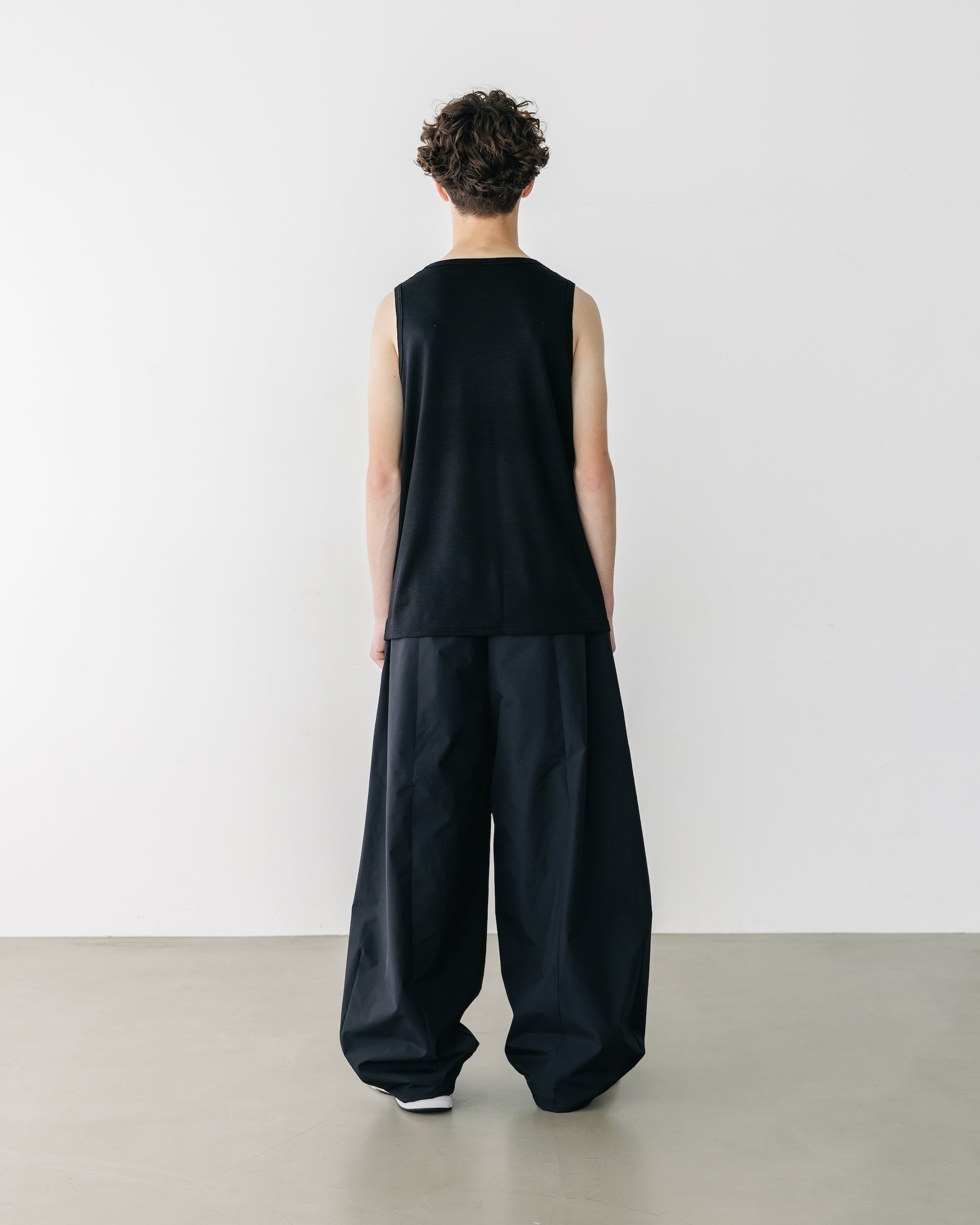 WASHABLE WOOL TANK TOP (BLACK)