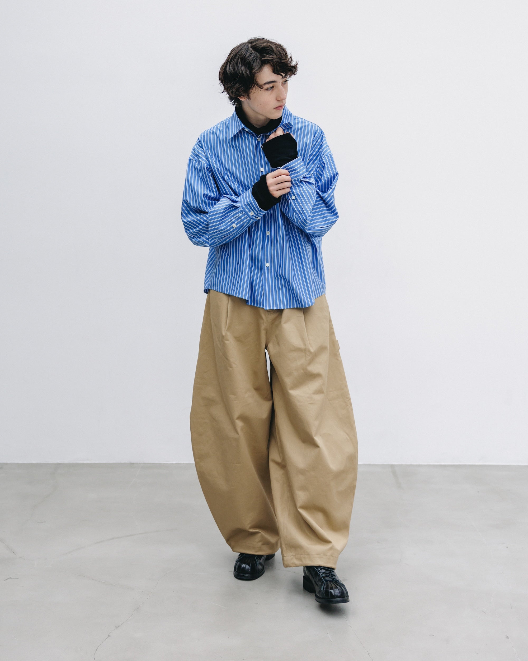【12.6 SAT 20:00- IN STOCK】46G KNIT CROPPED LENGTH EVERYDAY L/S SHIRT (SAX BLUE STRIPE)