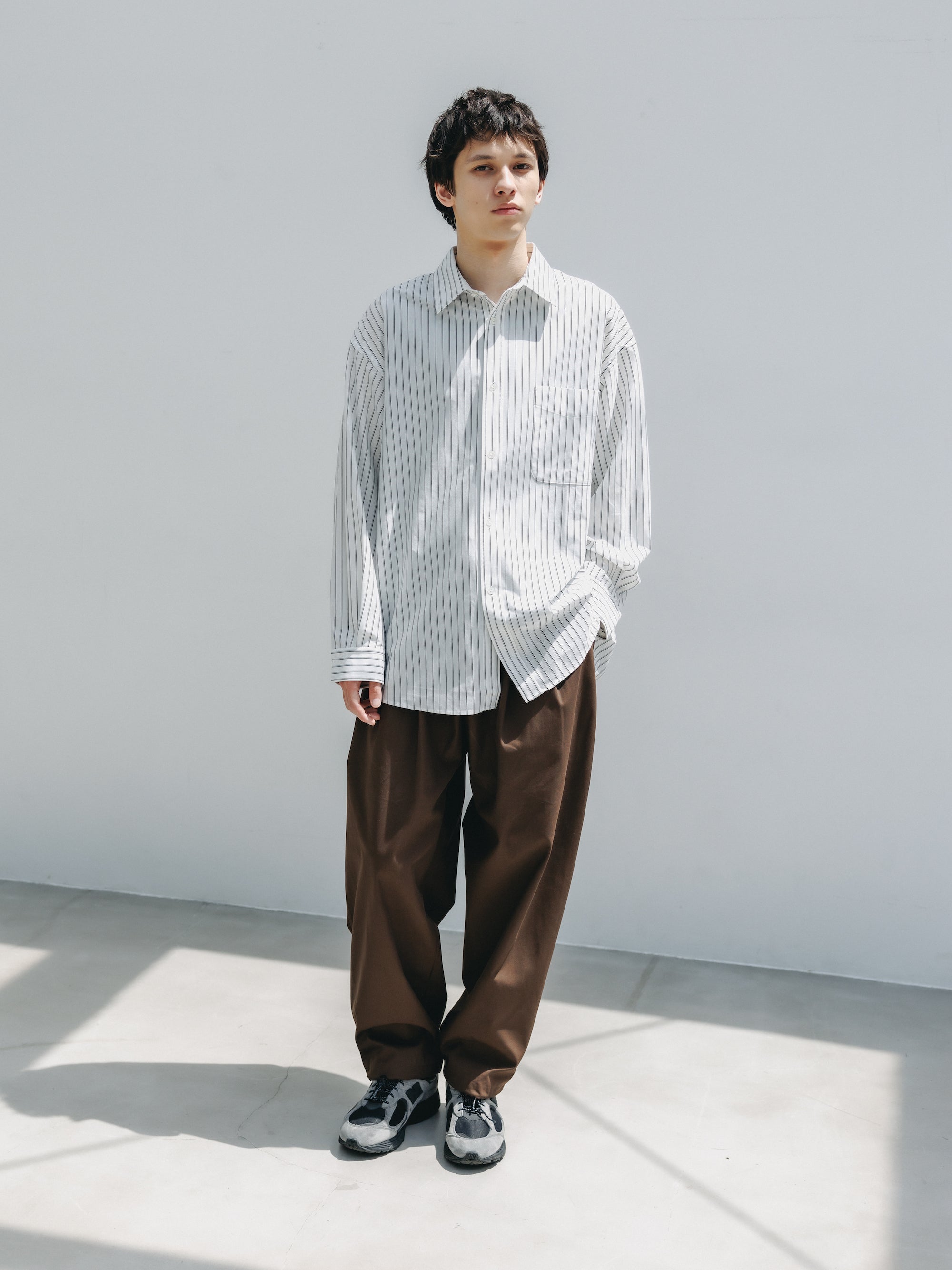 T/C GABARDINE CITY UNIFORM WIDE TAPERED PANTS (BROWN)