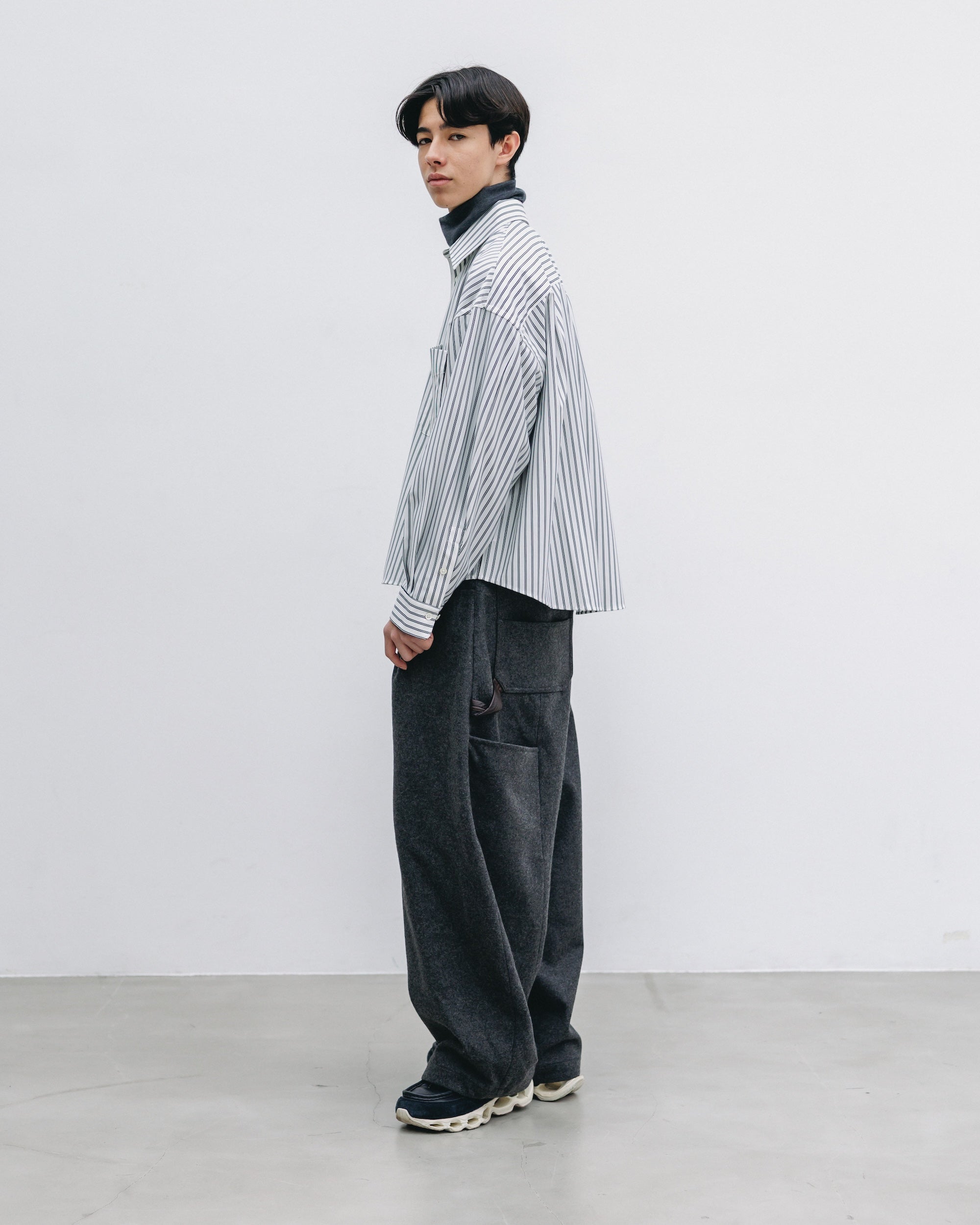 【12.6 SAT 20:00- IN STOCK】46G KNIT CROPPED LENGTH EVERYDAY L/S SHIRT (WHITE STRIPE)