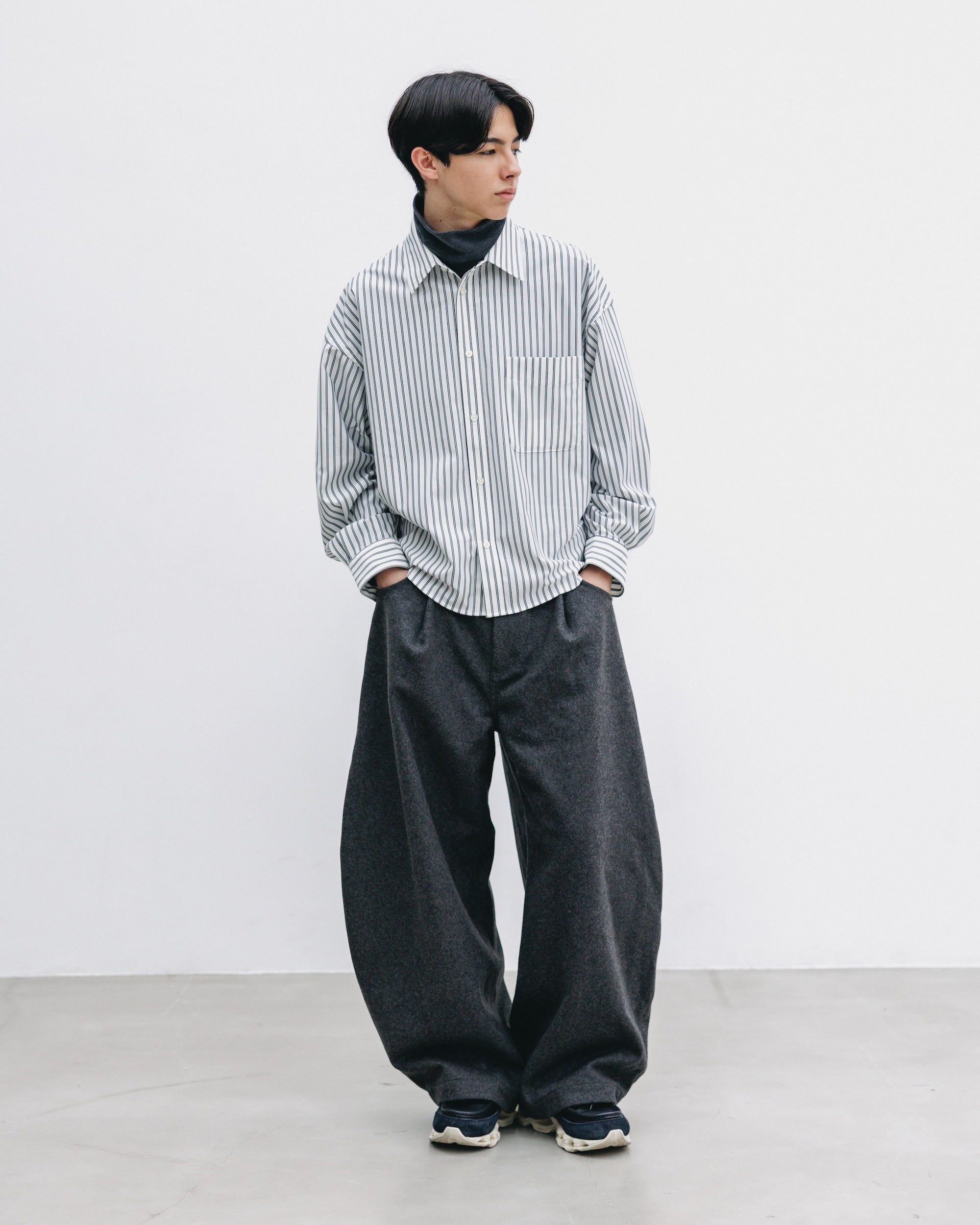 【12.6 SAT 20:00- IN STOCK】46G KNIT CROPPED LENGTH EVERYDAY L/S SHIRT (WHITE STRIPE)