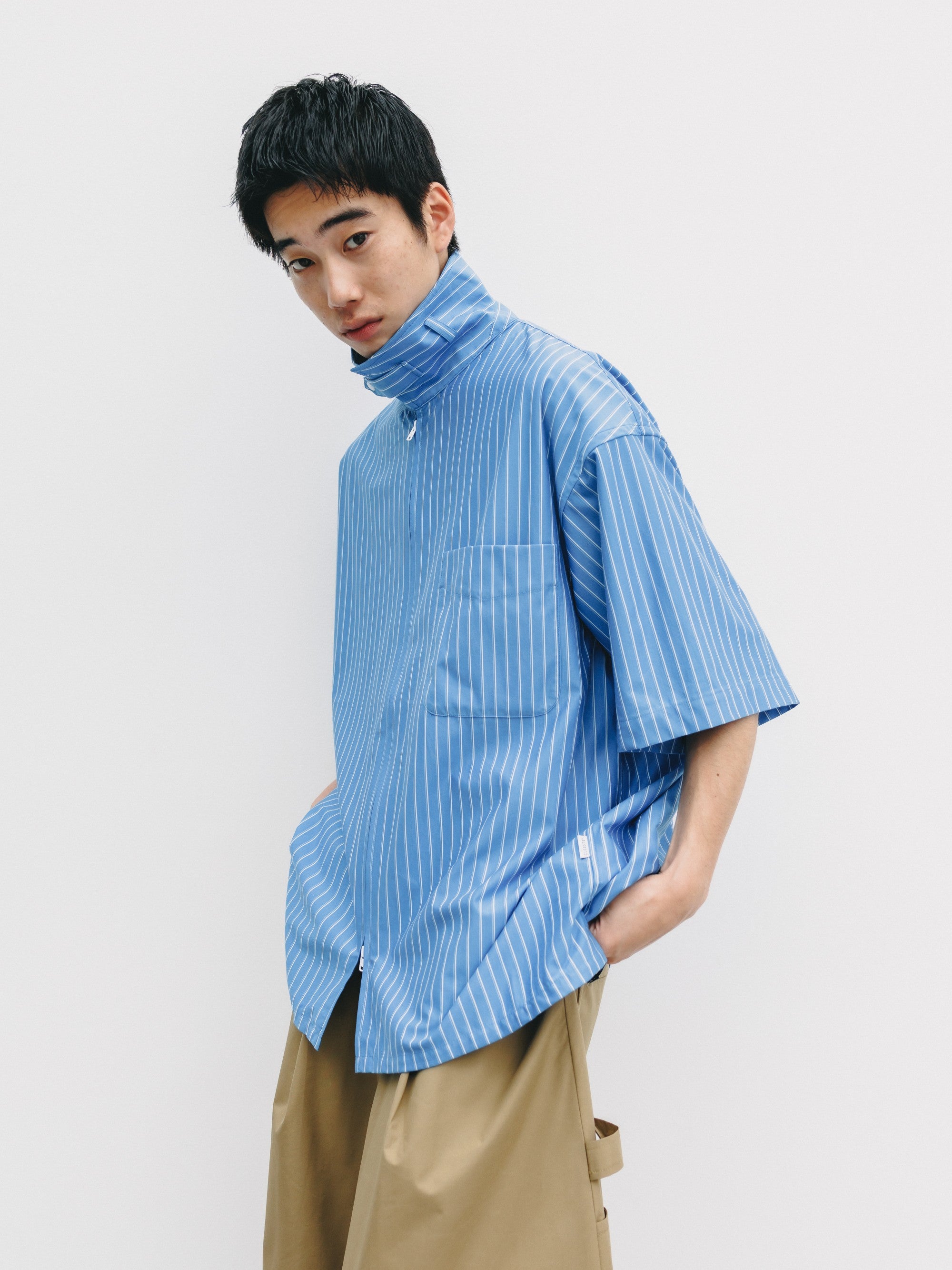 【6.27 SAT 20:00- IN STOCK】THICK/THIN STRIPE 46G KNIT EVERYDAY ZIP UP S/S SHIRT (SAX BLUE STRIPE)