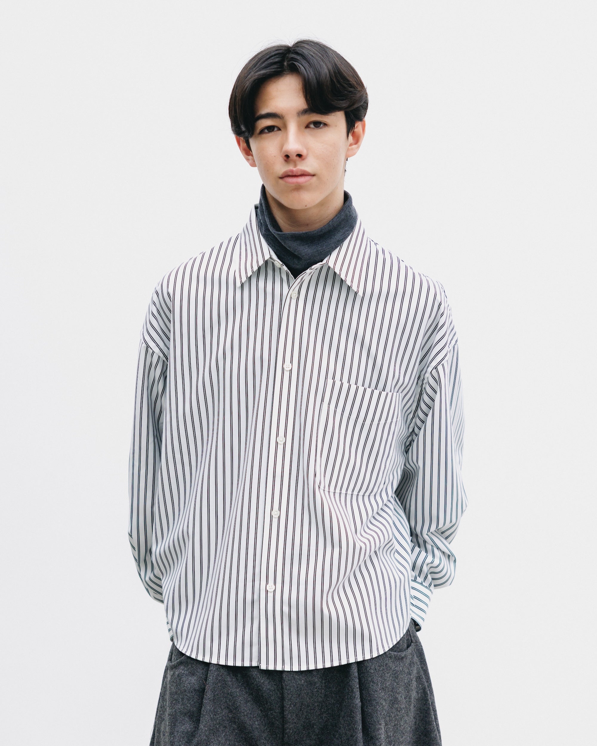 【12.6 SAT 20:00- IN STOCK】46G KNIT CROPPED LENGTH EVERYDAY L/S SHIRT (WHITE STRIPE)