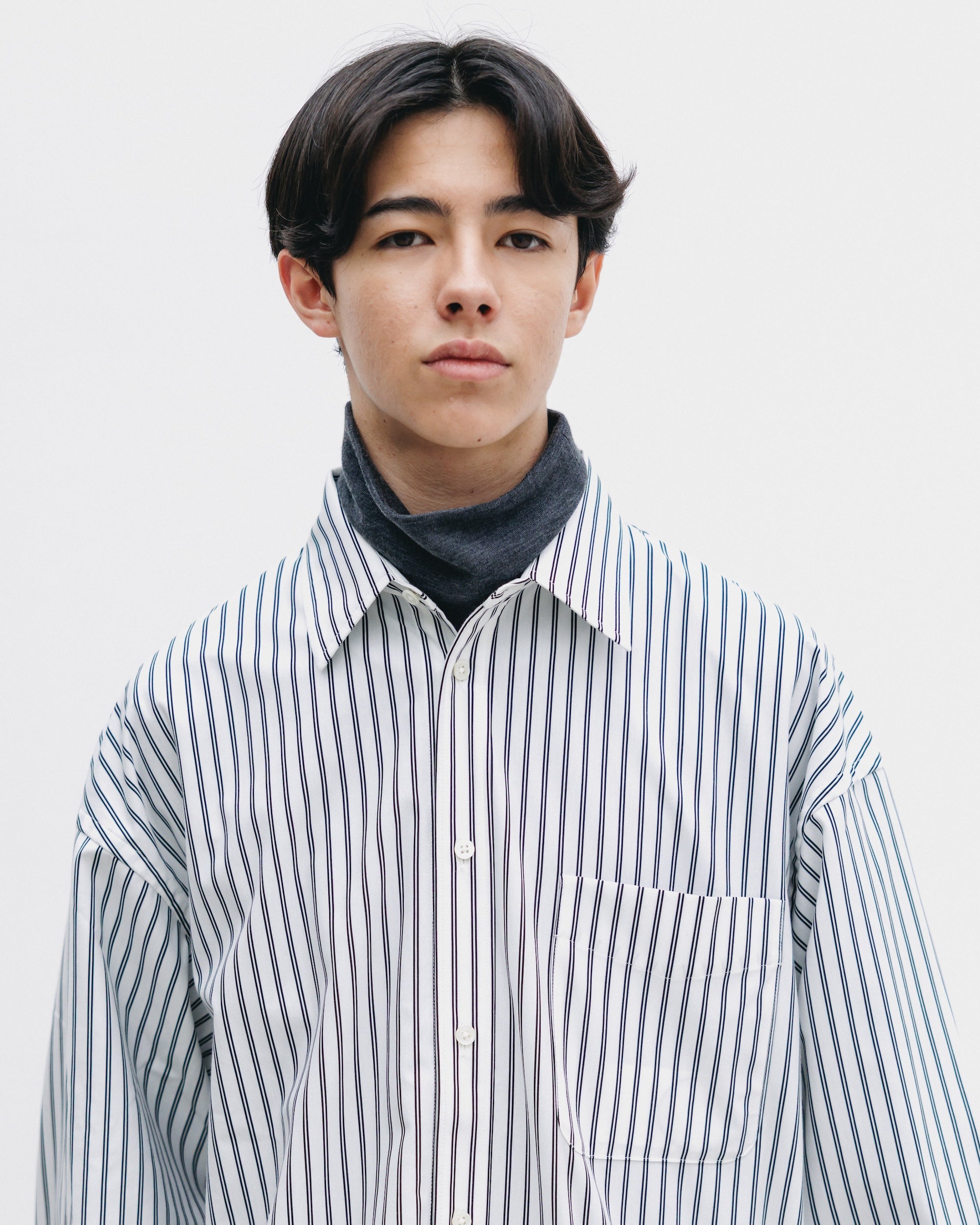 【12.6 SAT 20:00- IN STOCK】46G KNIT CROPPED LENGTH EVERYDAY L/S SHIRT (WHITE STRIPE)