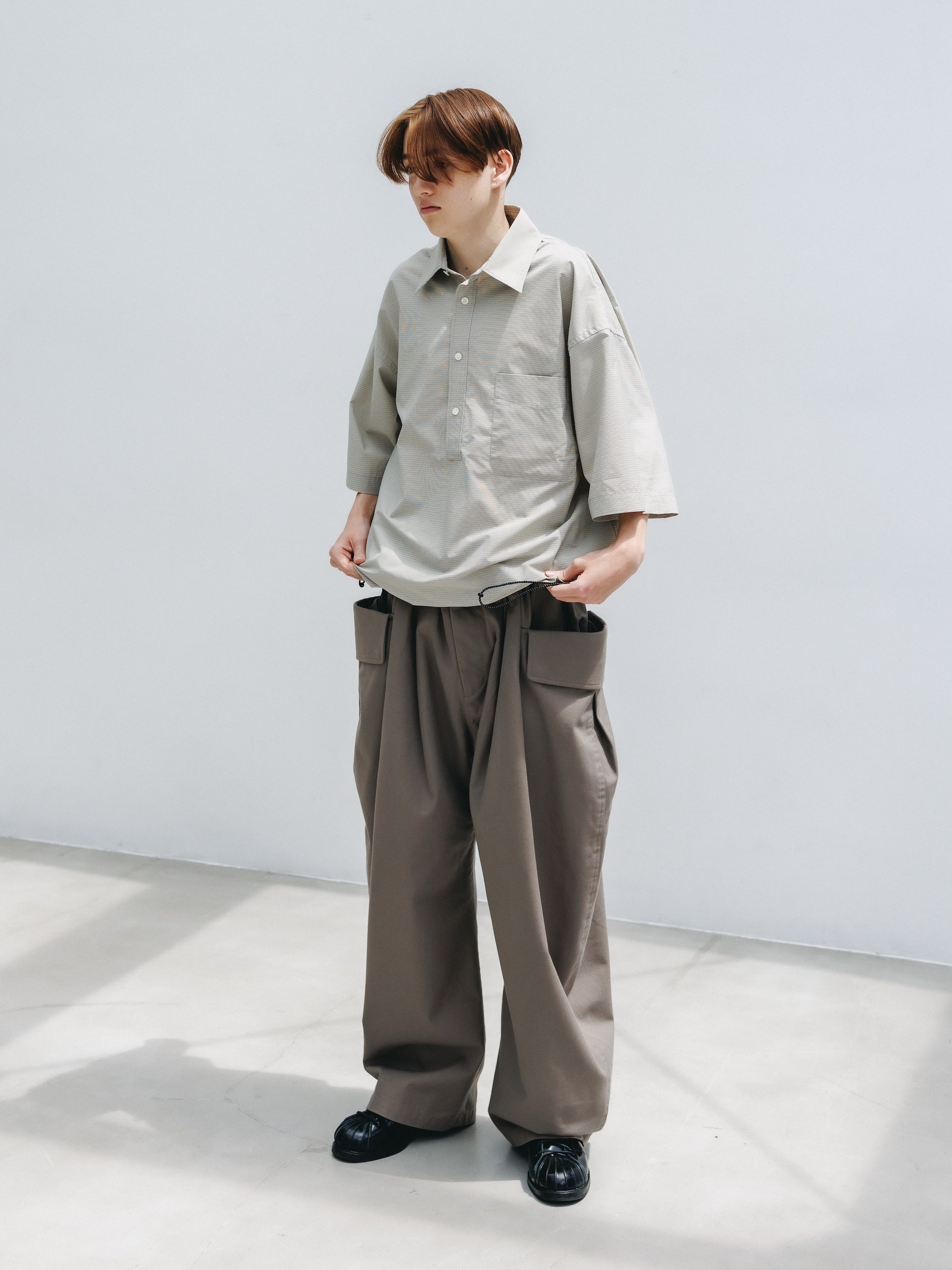 【4.25 SAT 20:00- IN STOCK】SIDE FLAP CURVE PANTS (MOCHA)