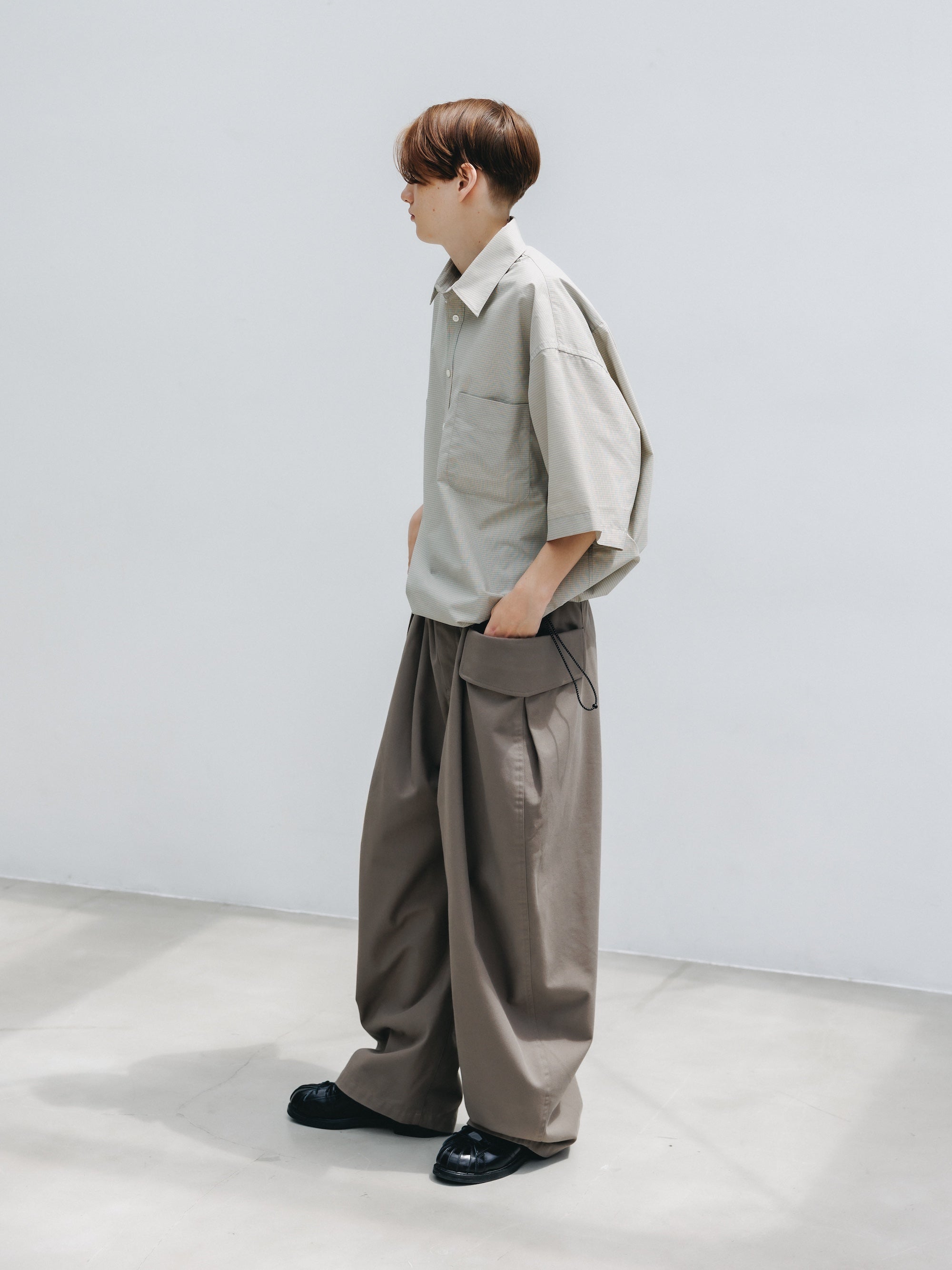 【4.25 SAT 20:00- IN STOCK】SIDE FLAP CURVE PANTS (MOCHA)