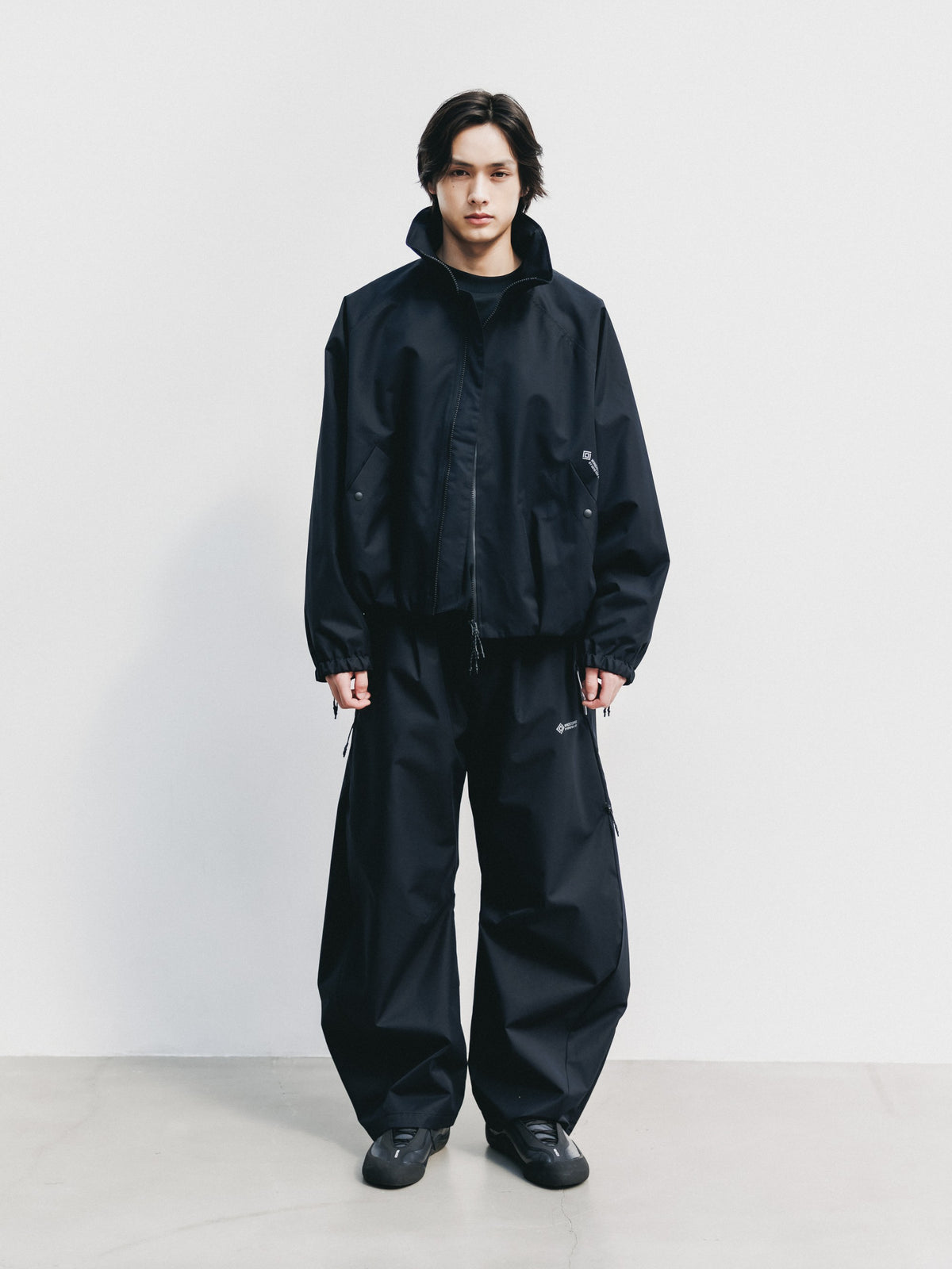 【10.17 SAT 20:00- IN STOCK】 +phenix WINDSTOPPER® by GORE-TEX LABS TWILL CITY STAND BALLOON UTILITY JACKET (BLACK)