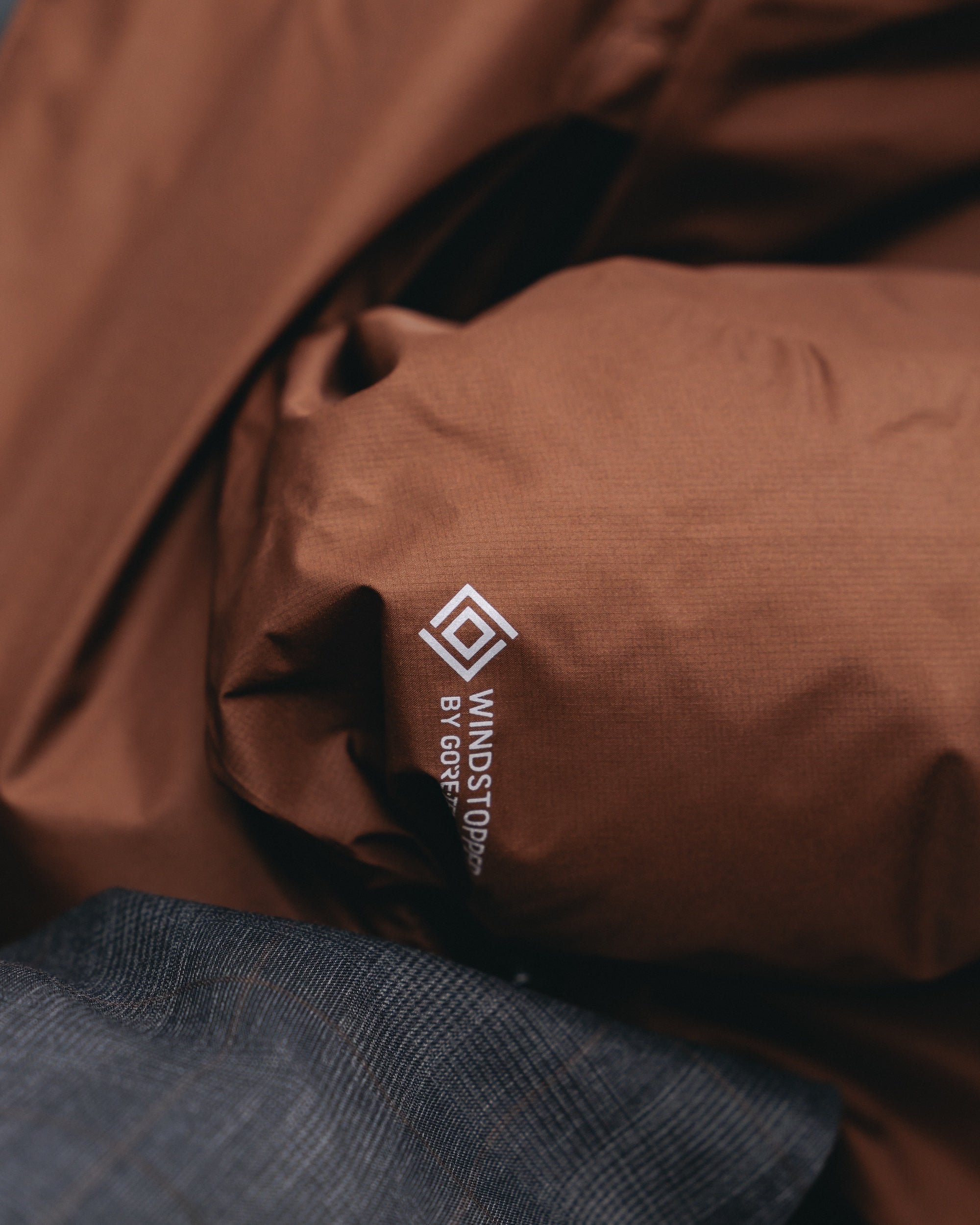 【12.20 SAT 20:00- IN STOCK】+phenix WINDSTOPPER® by GORE-TEX LABS CITY PUFFER JACKET (CHOCOLATE BROWN)