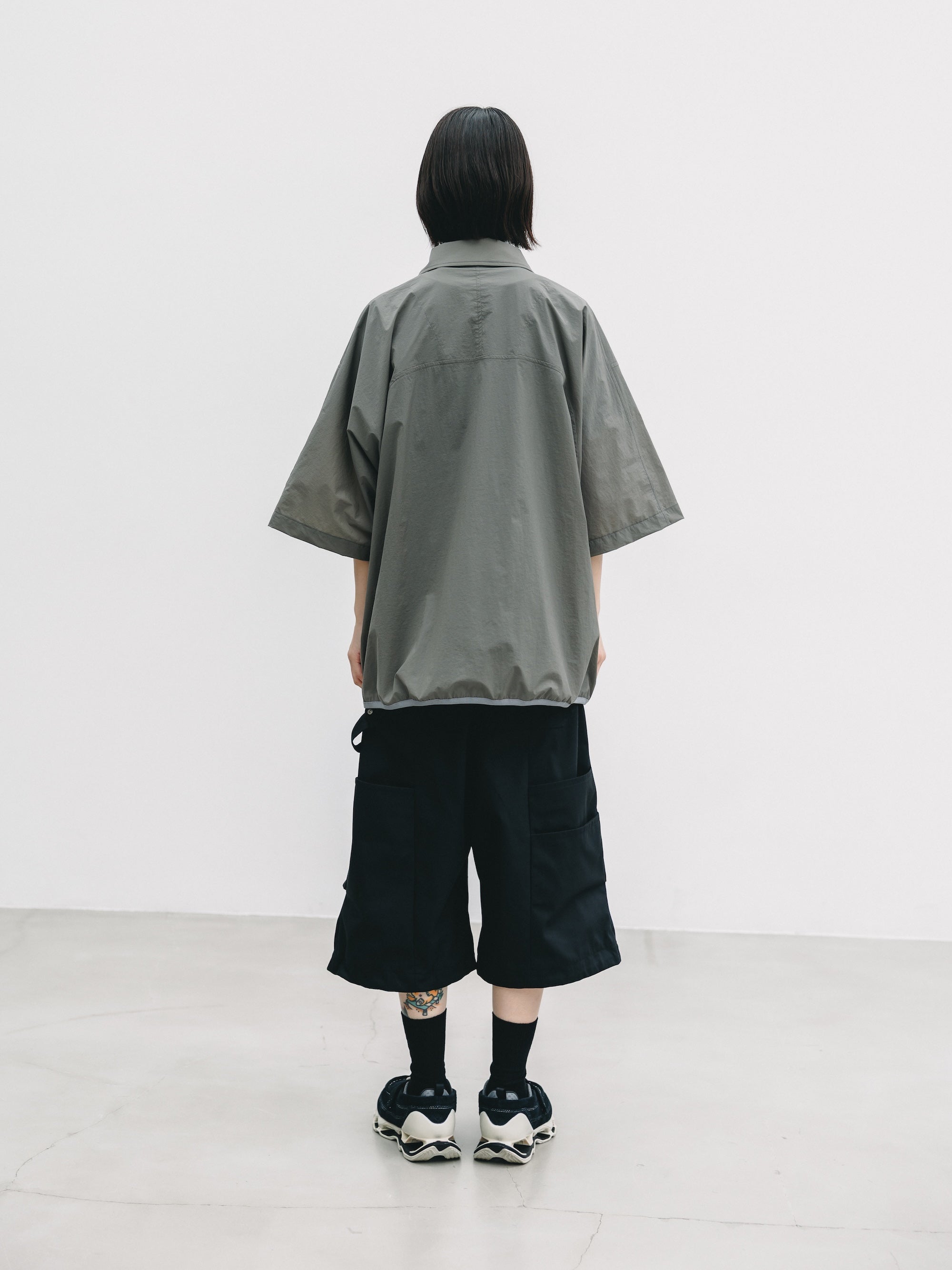 【6.20 SAT 20:00- IN STOCK】HALF ZIP TRAIL S/S SHIRT (CARBON GRAY)